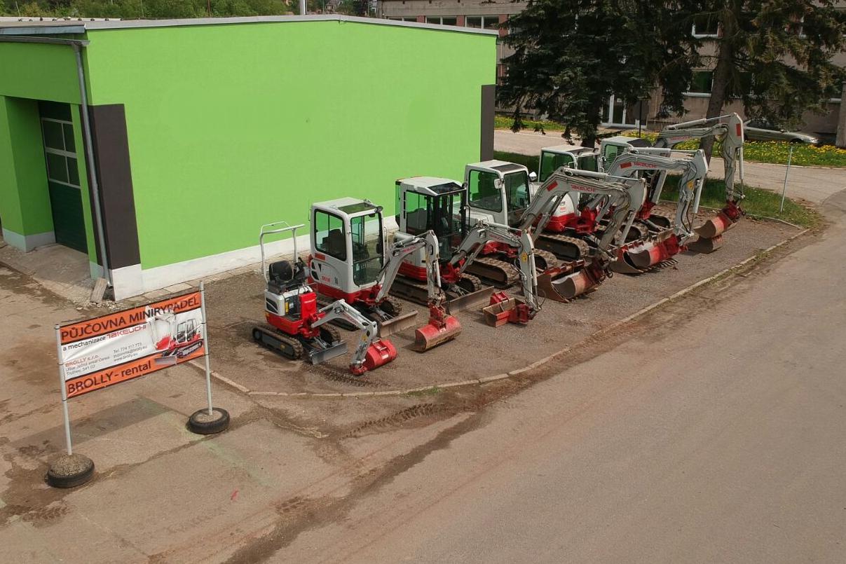 půjčovna bagrů a minirypadel - BROLLY