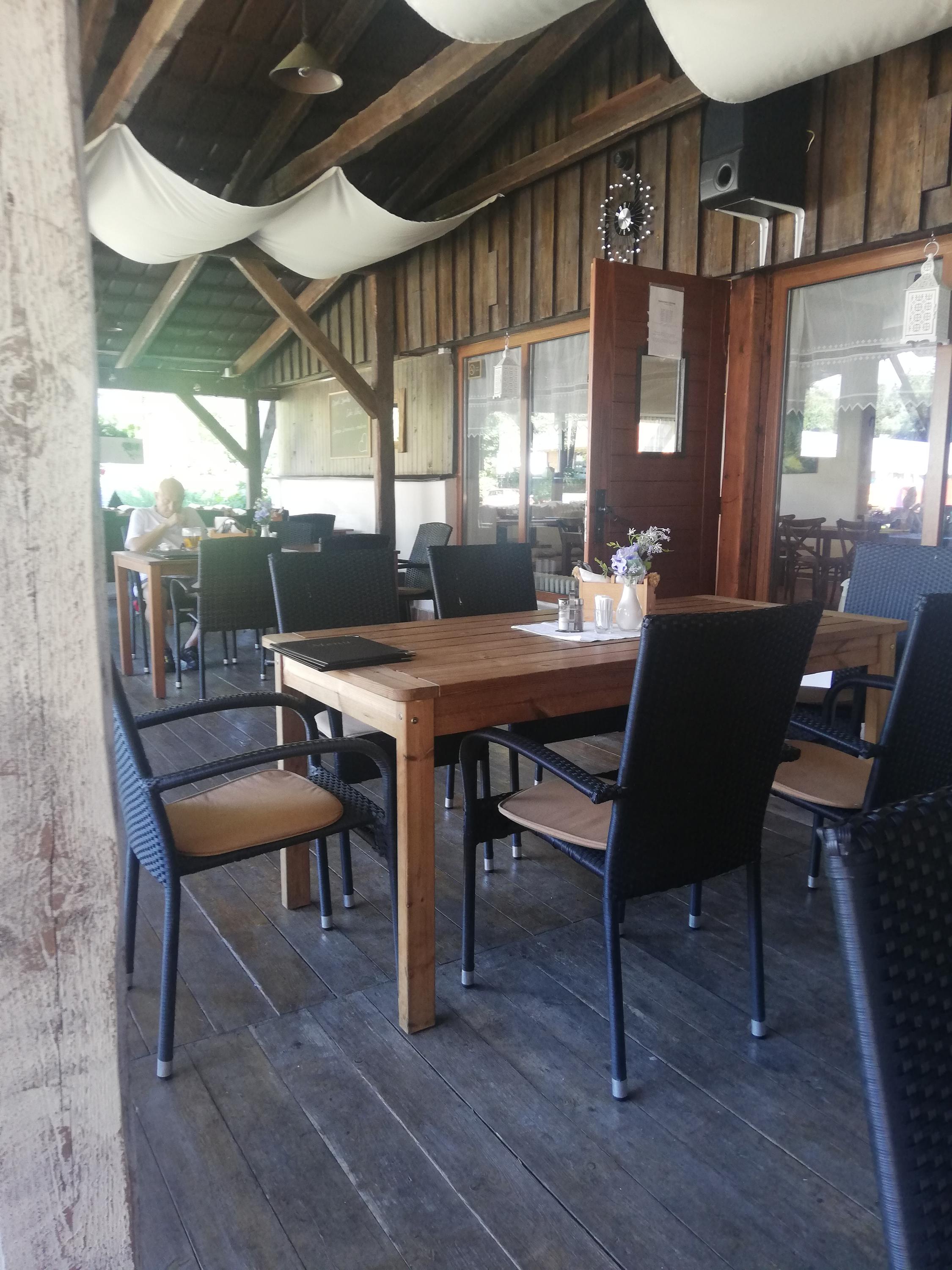 Restaurace Luha park foto 2