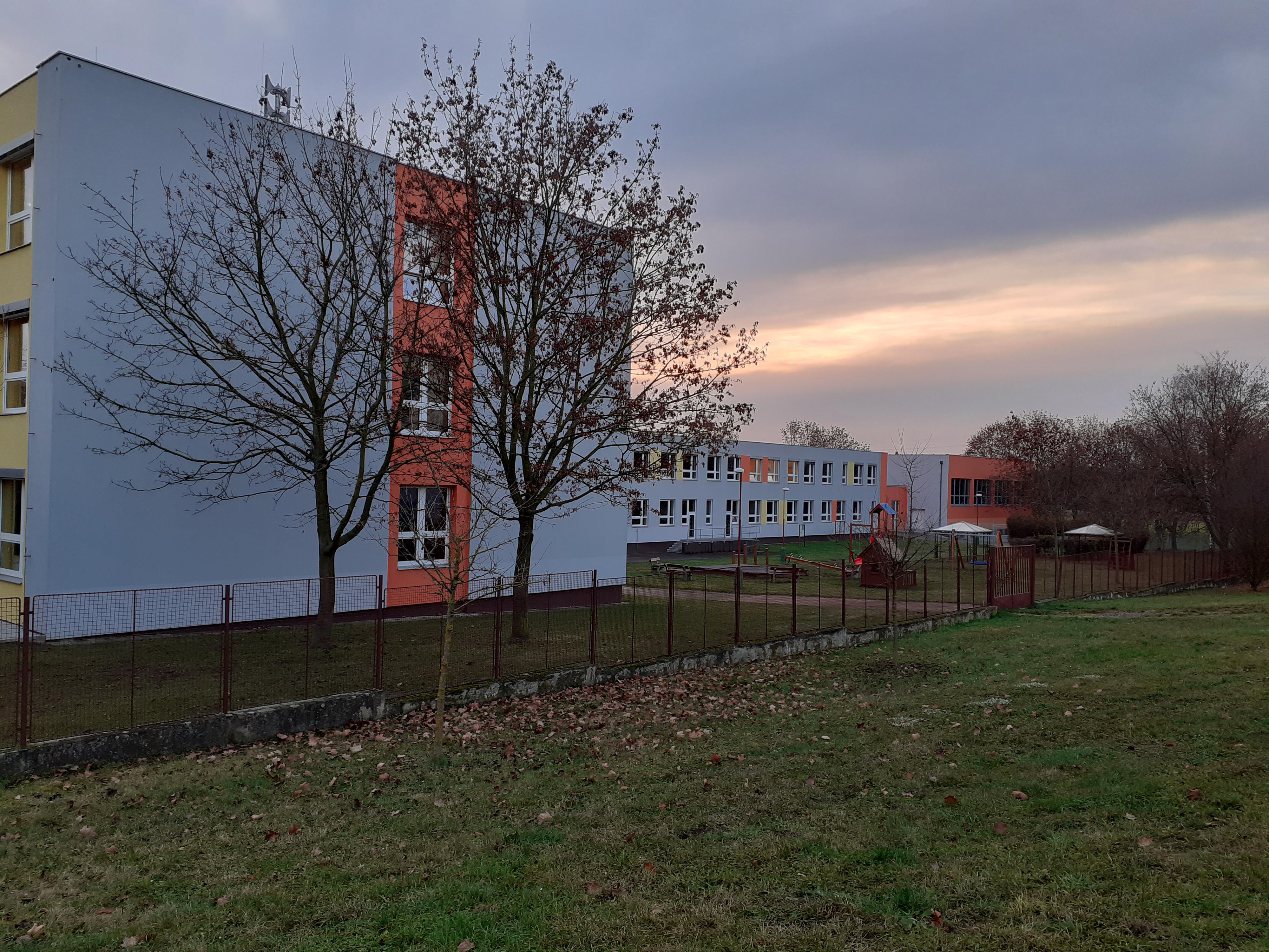 ZŠ Neratovice, 28. října foto 5