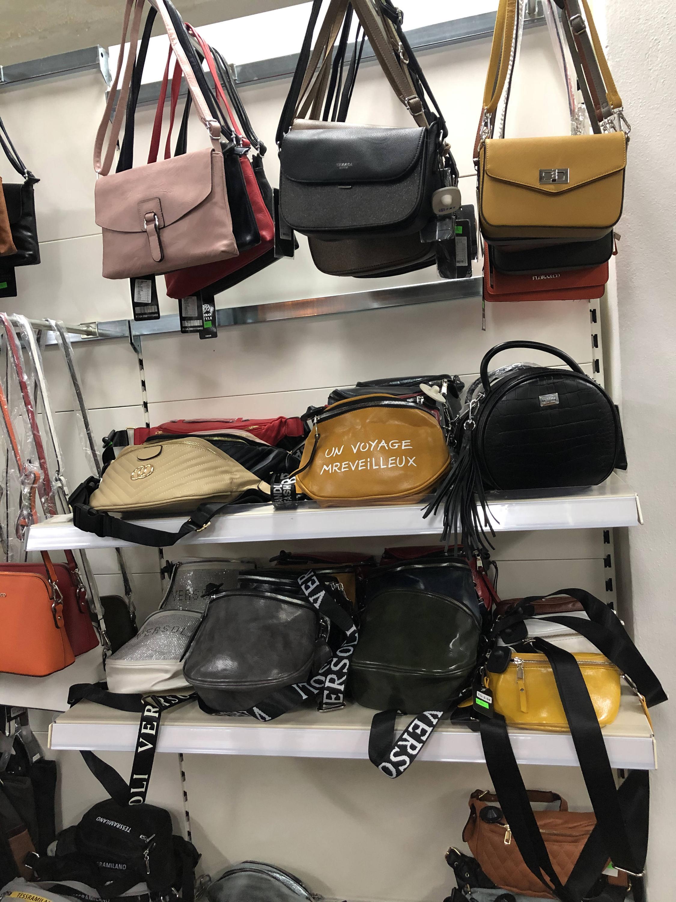 AISA Shop foto 3