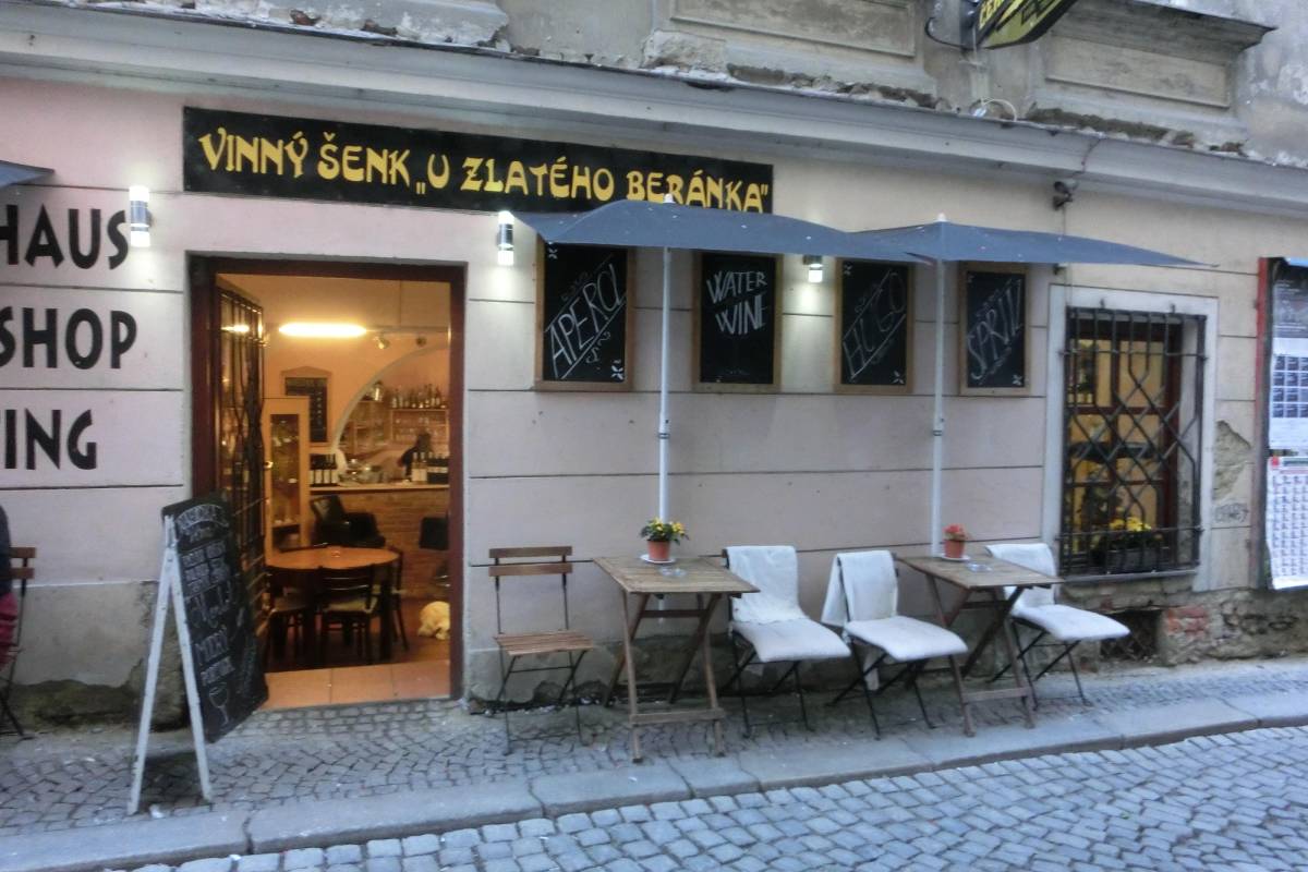 Vinný šenk U Zlatého beránka foto 2