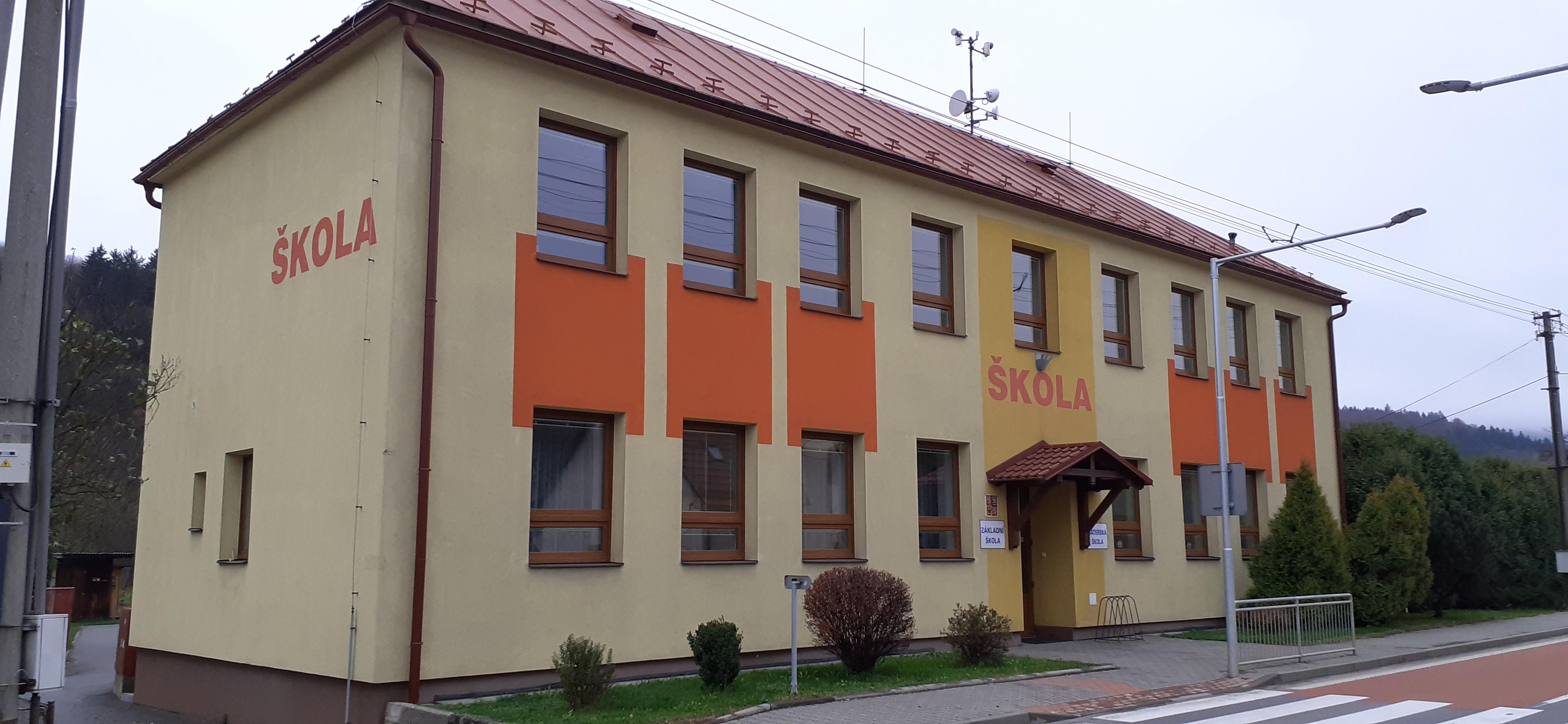 ZŠ a MŠ Leskovec, okres Vsetín foto 5