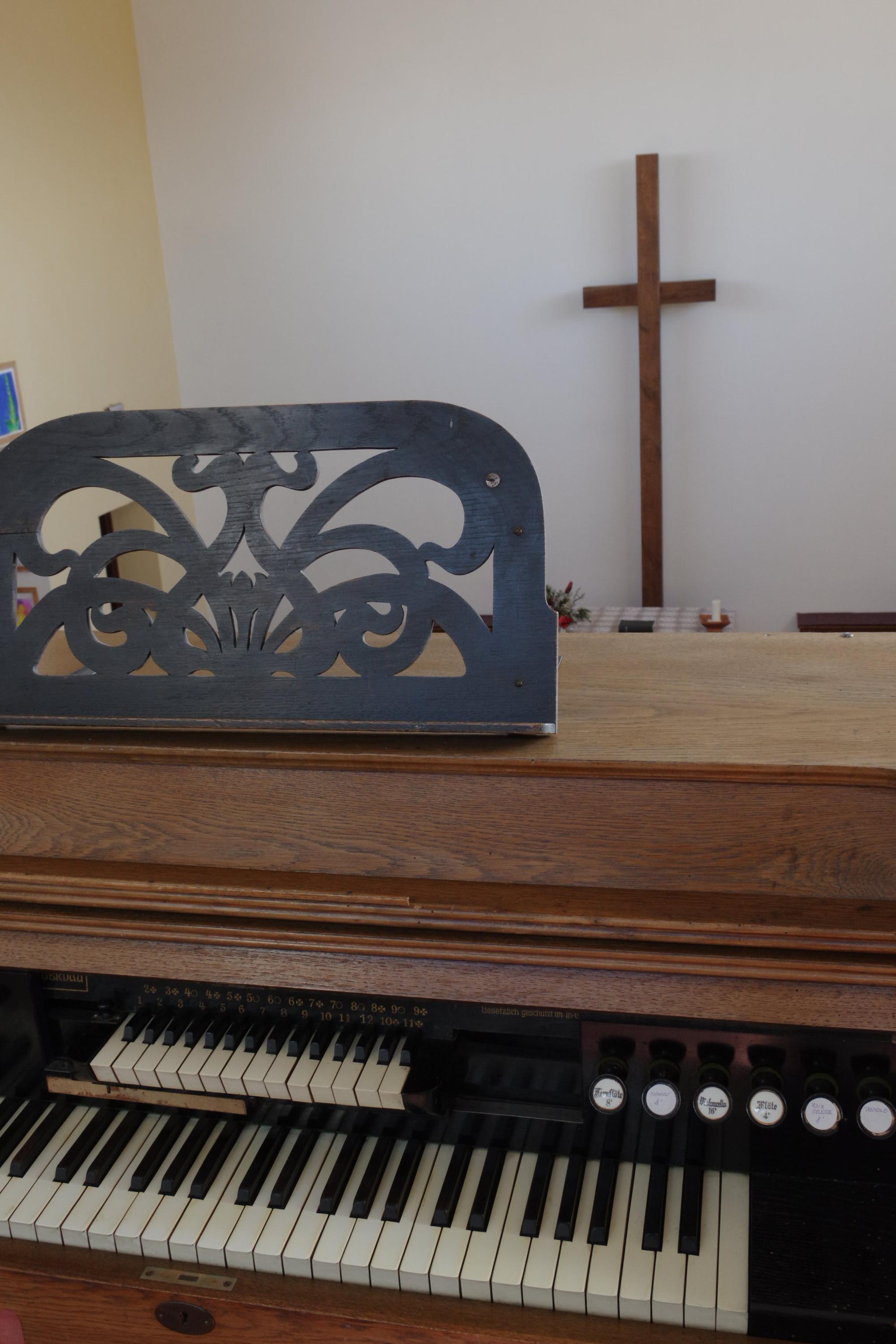 Církev československá husitská v Bakově nad Jizerou foto 3