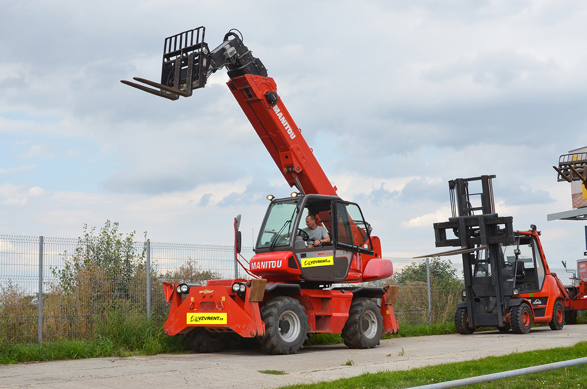 VZV RENT - Půjčovna manipulační techniky foto 6