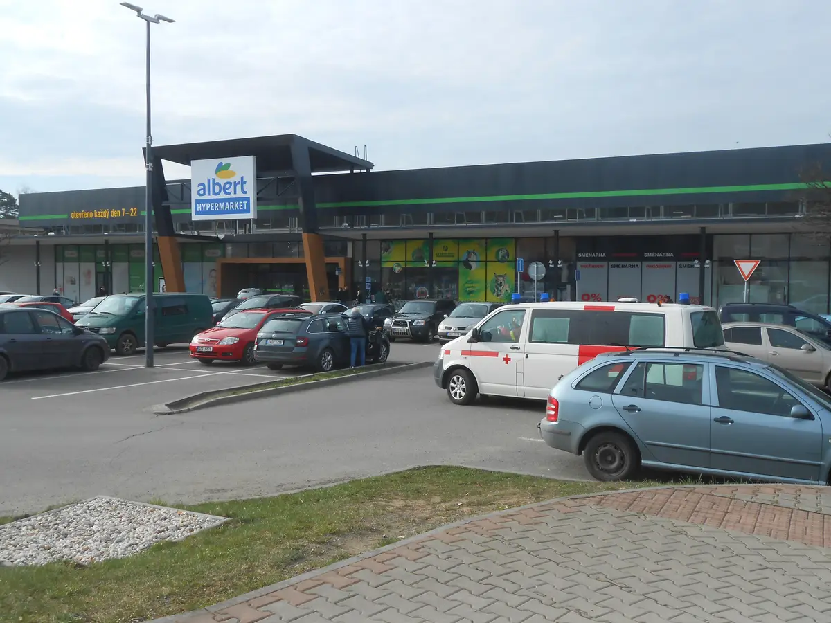 Albert Hypermarket