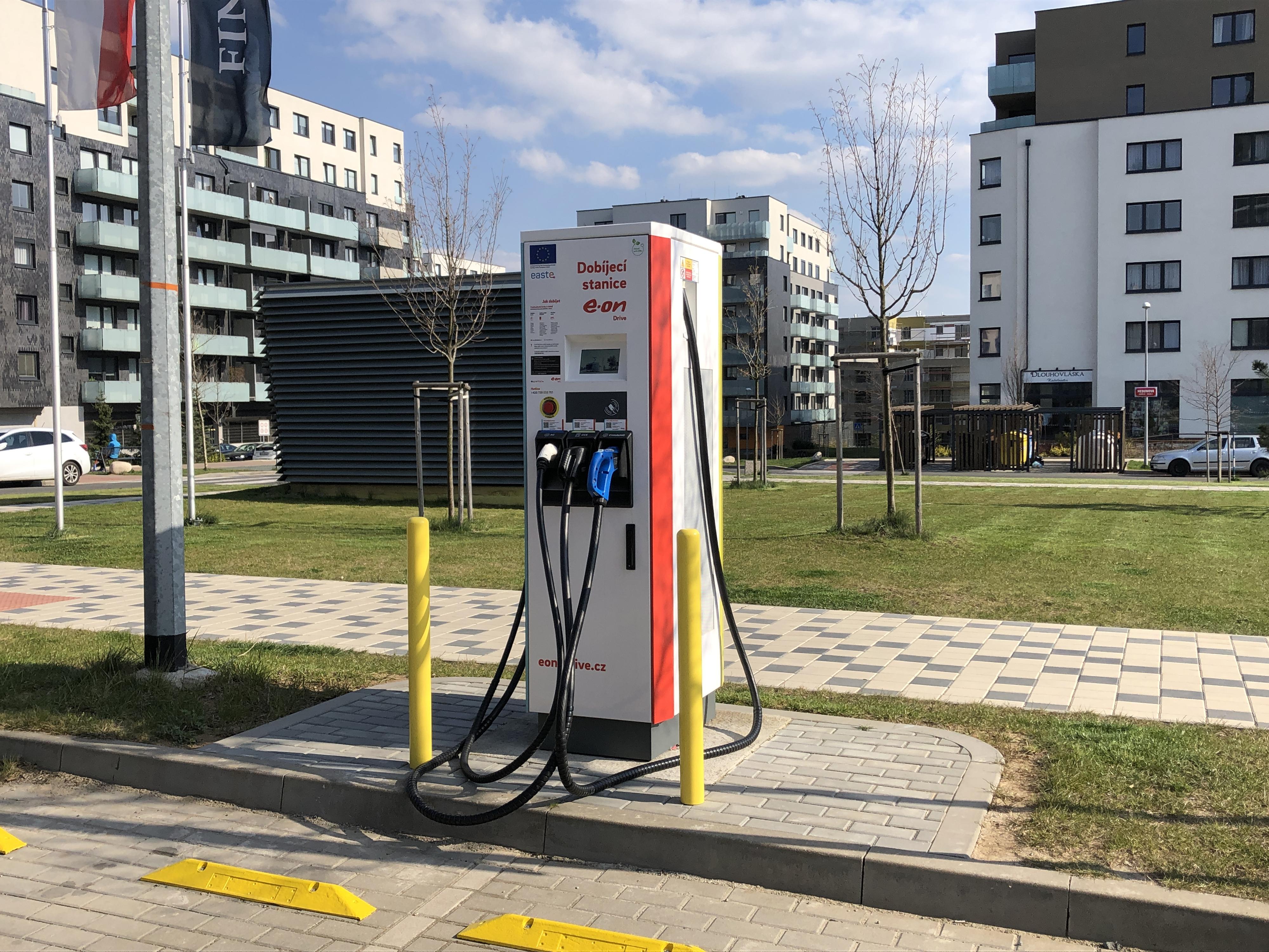 Dobíjecí stanice E.ON Drive