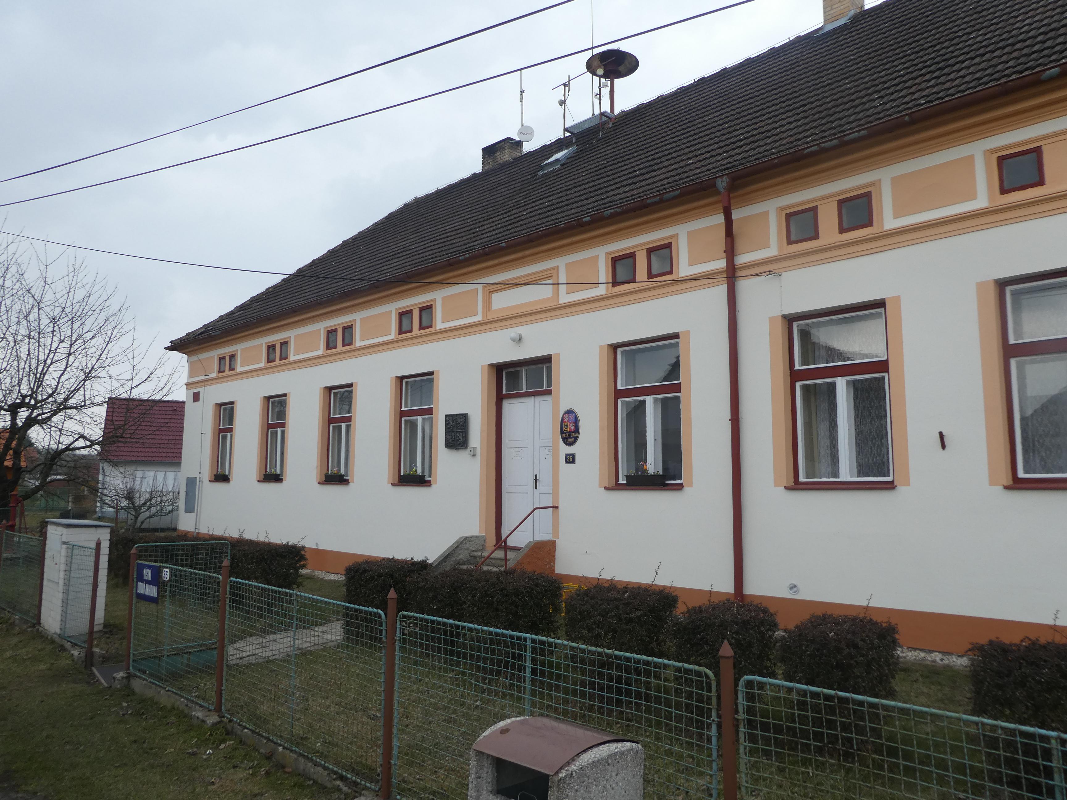Vlkov - obecní úřad foto 2