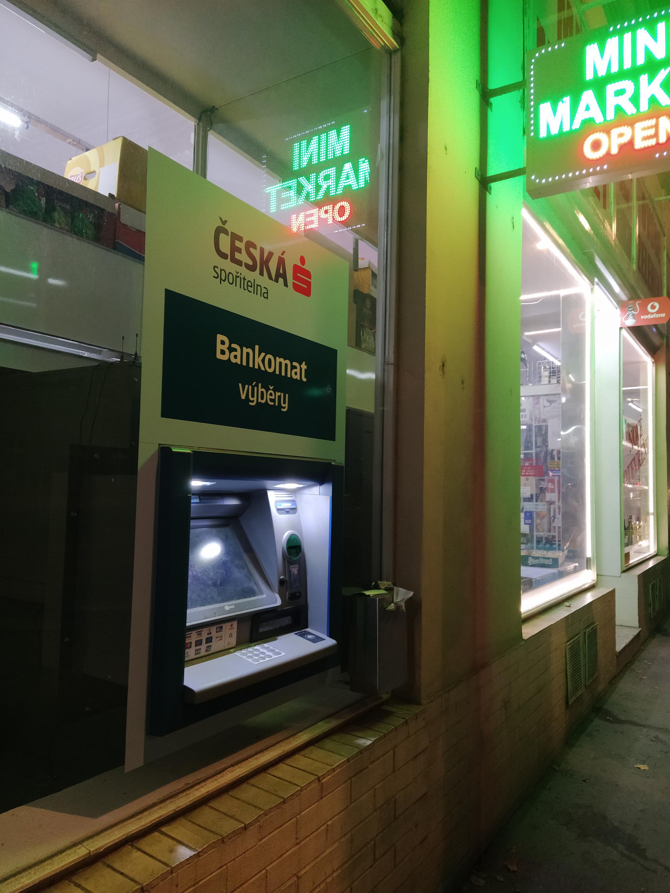 Bankomat České spořitelny foto 2