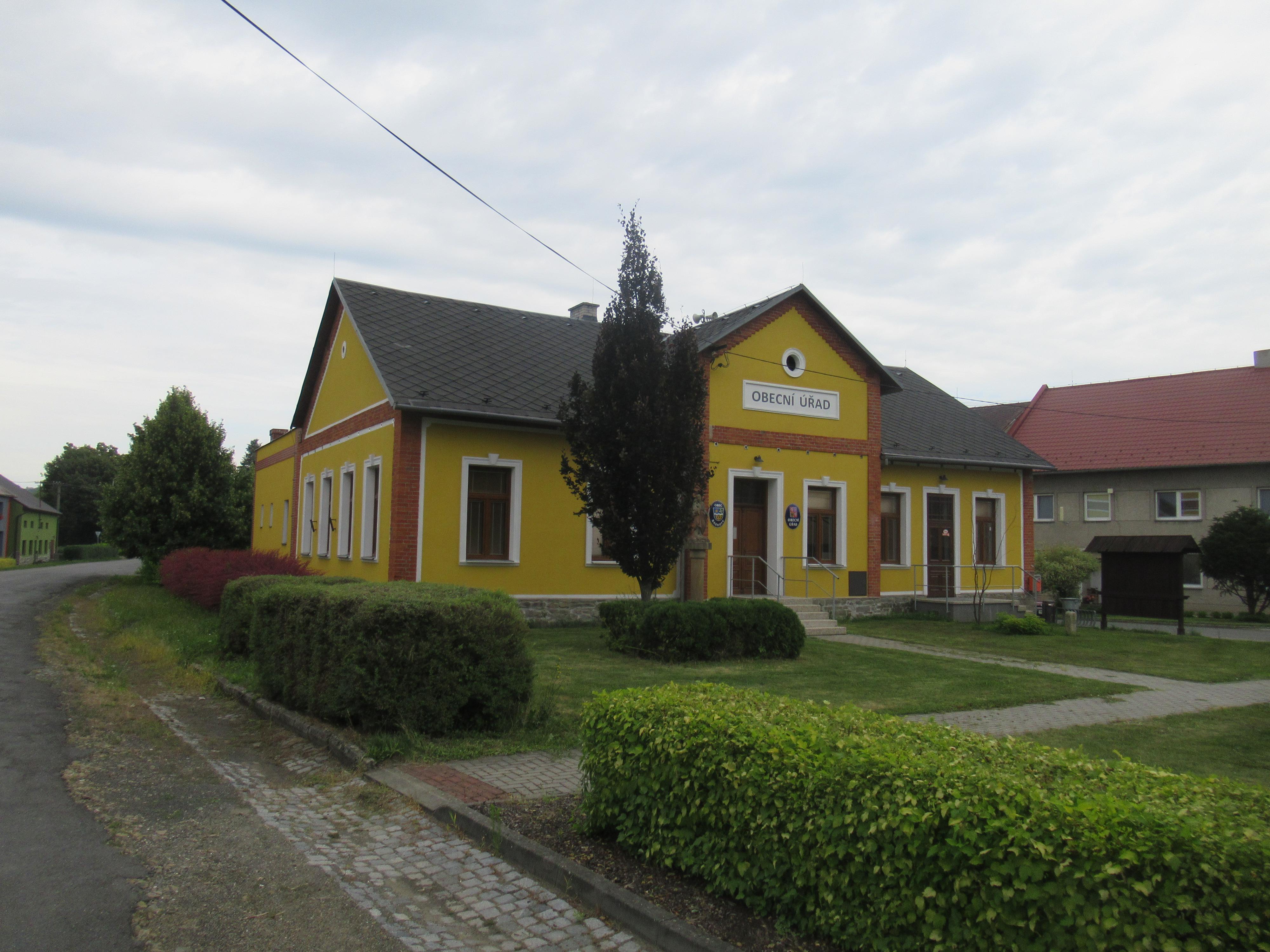 Radkovy - obecní úřad foto 2