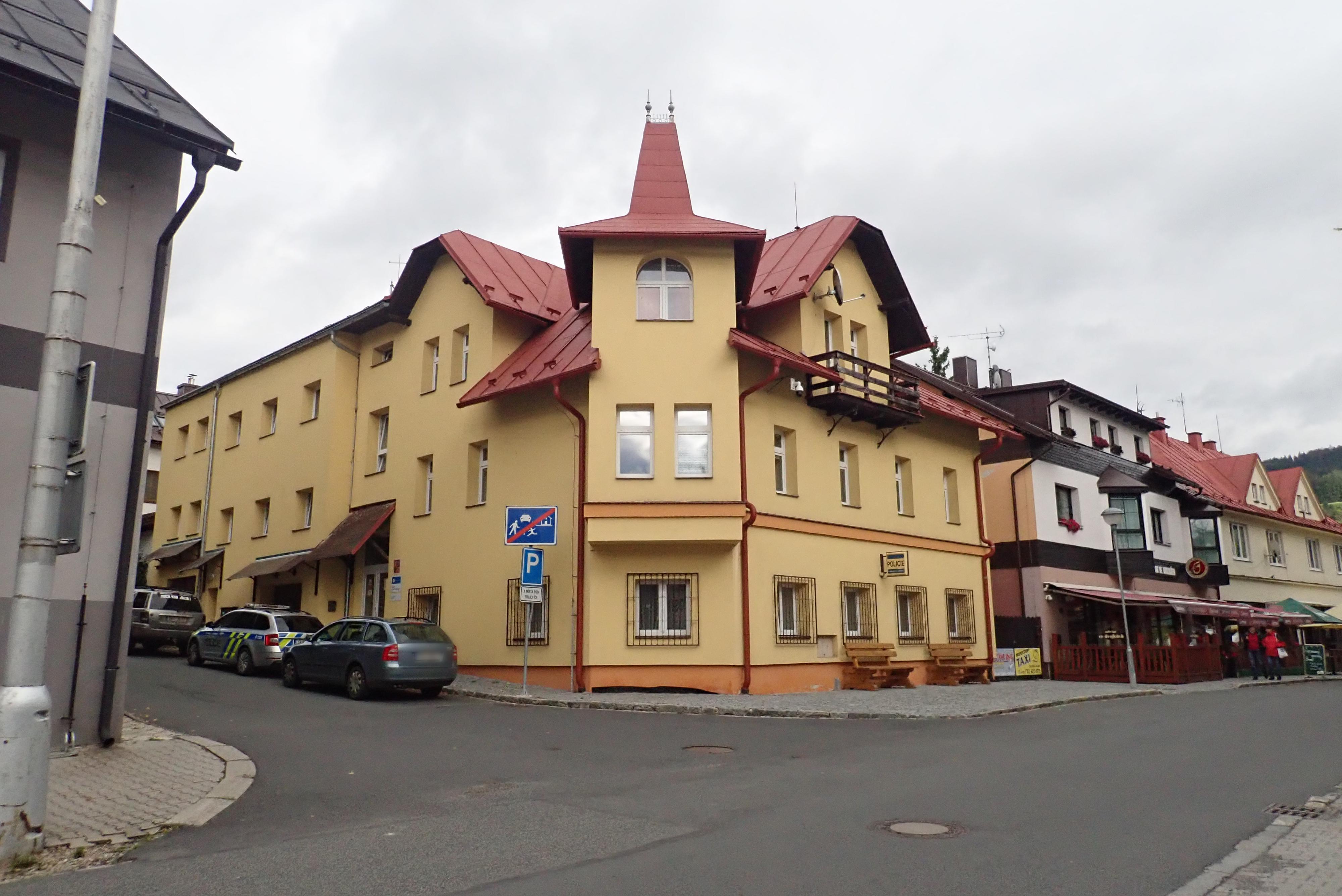 Policie ČR - Obvodní oddělení Železná Ruda foto 3