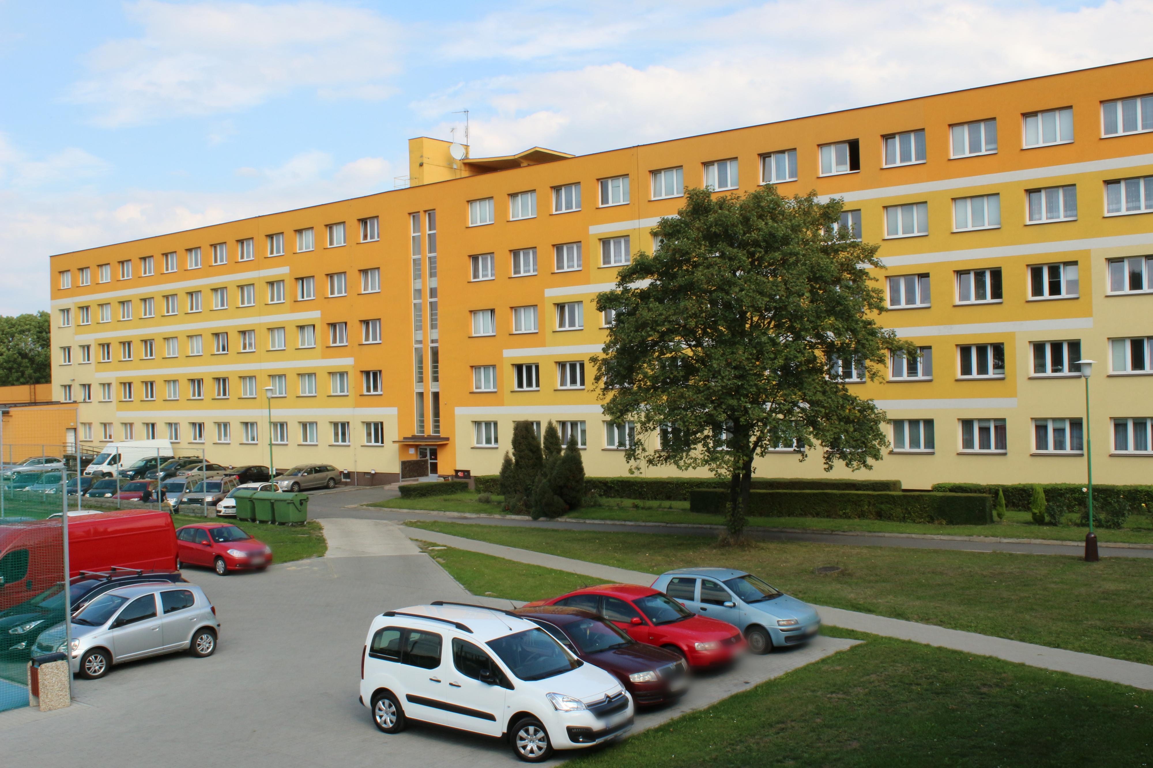 Hotelová škola Ostrava - školní jídelna foto 3