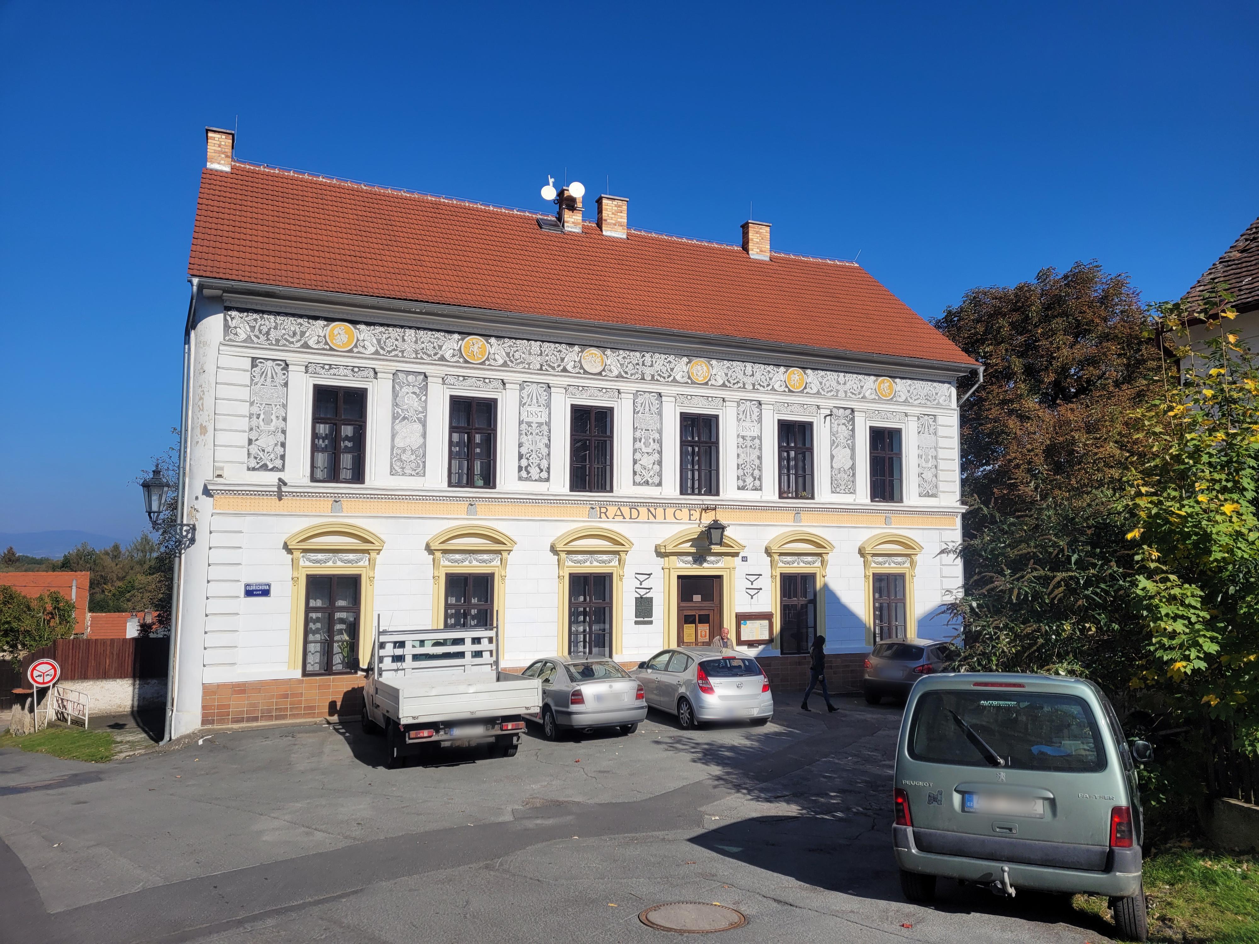 Peruc - úřad městyse foto 6