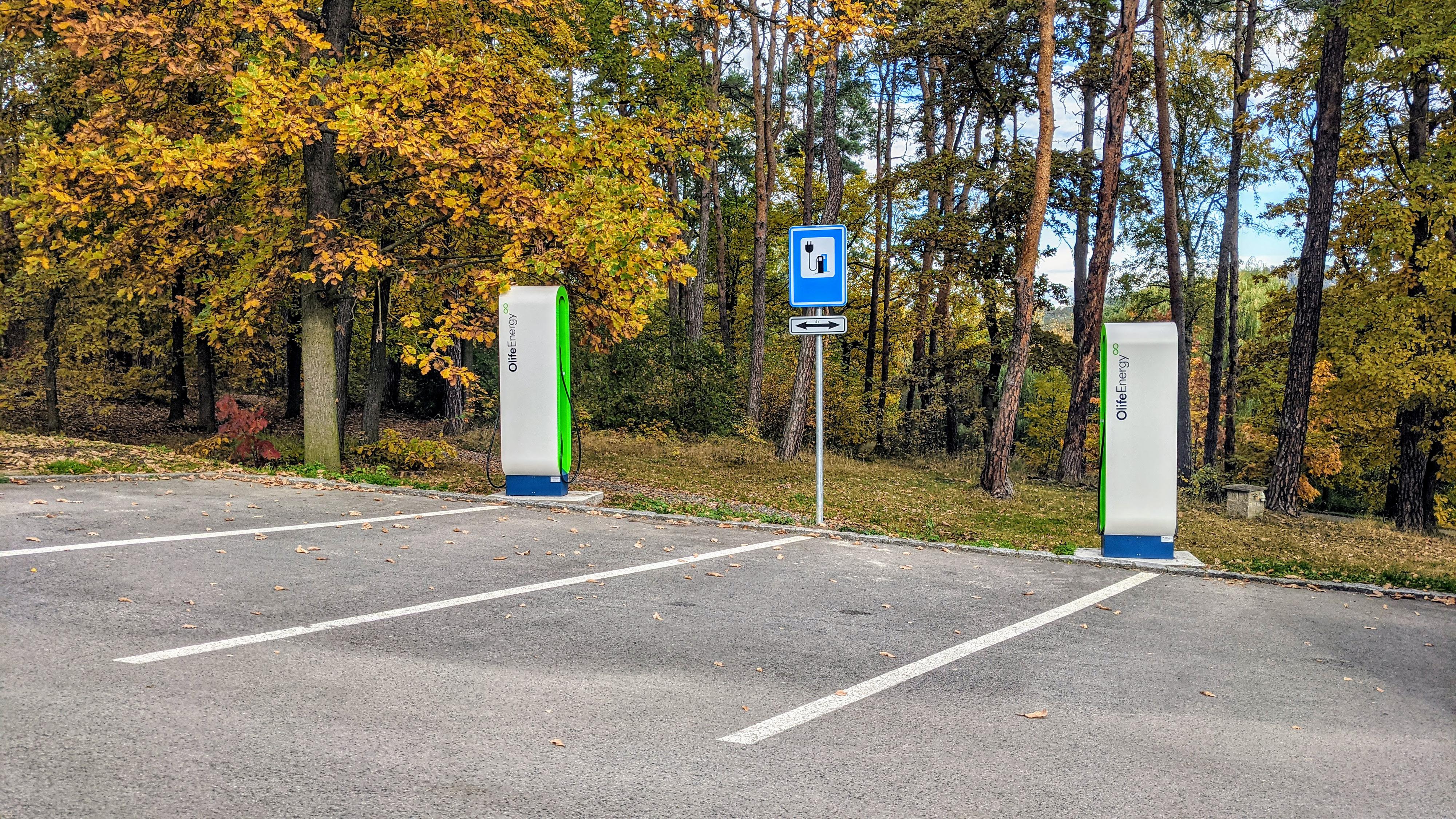 Nabíjecí stanice pro elektromobily - Hotel Port