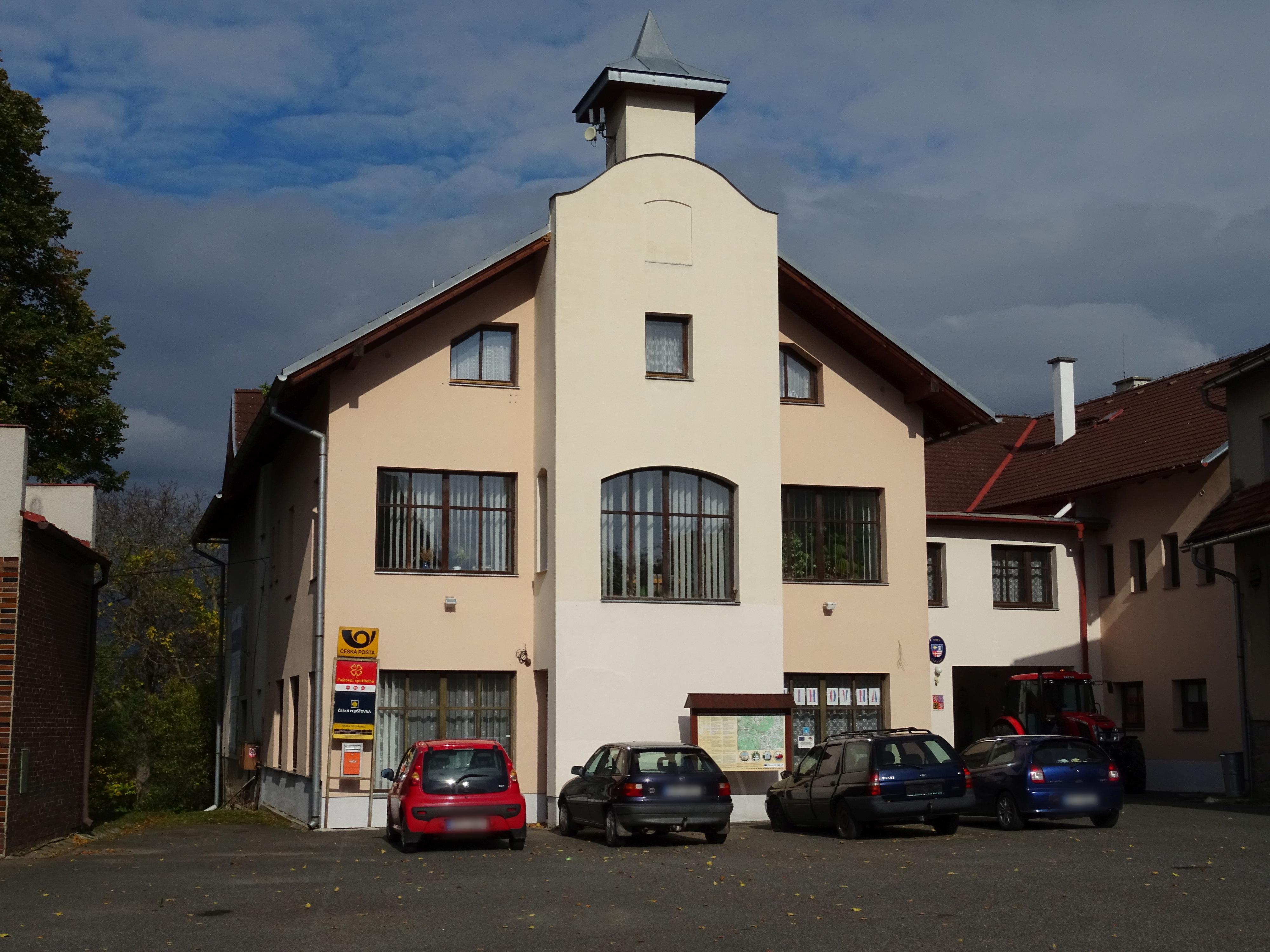 Strašín - obecní úřad foto 2