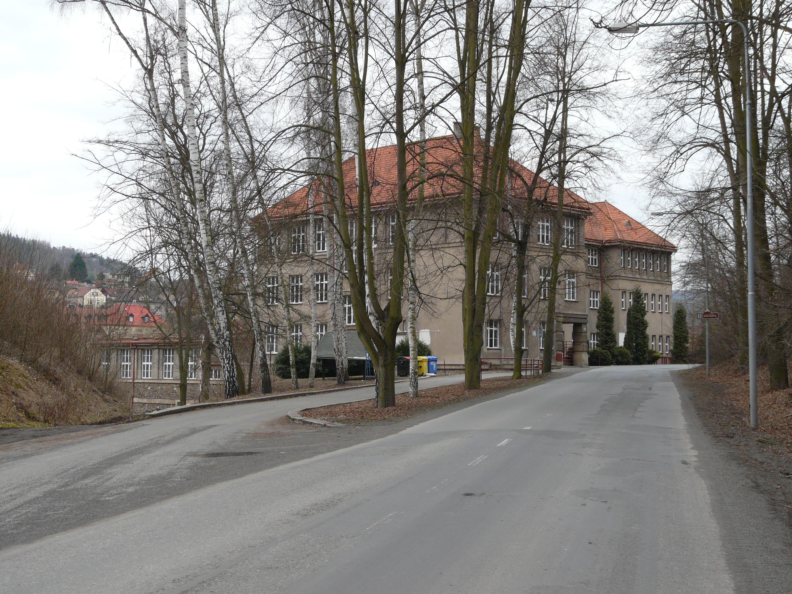 Základní škola a Mateřská škola Křivoklát foto 4