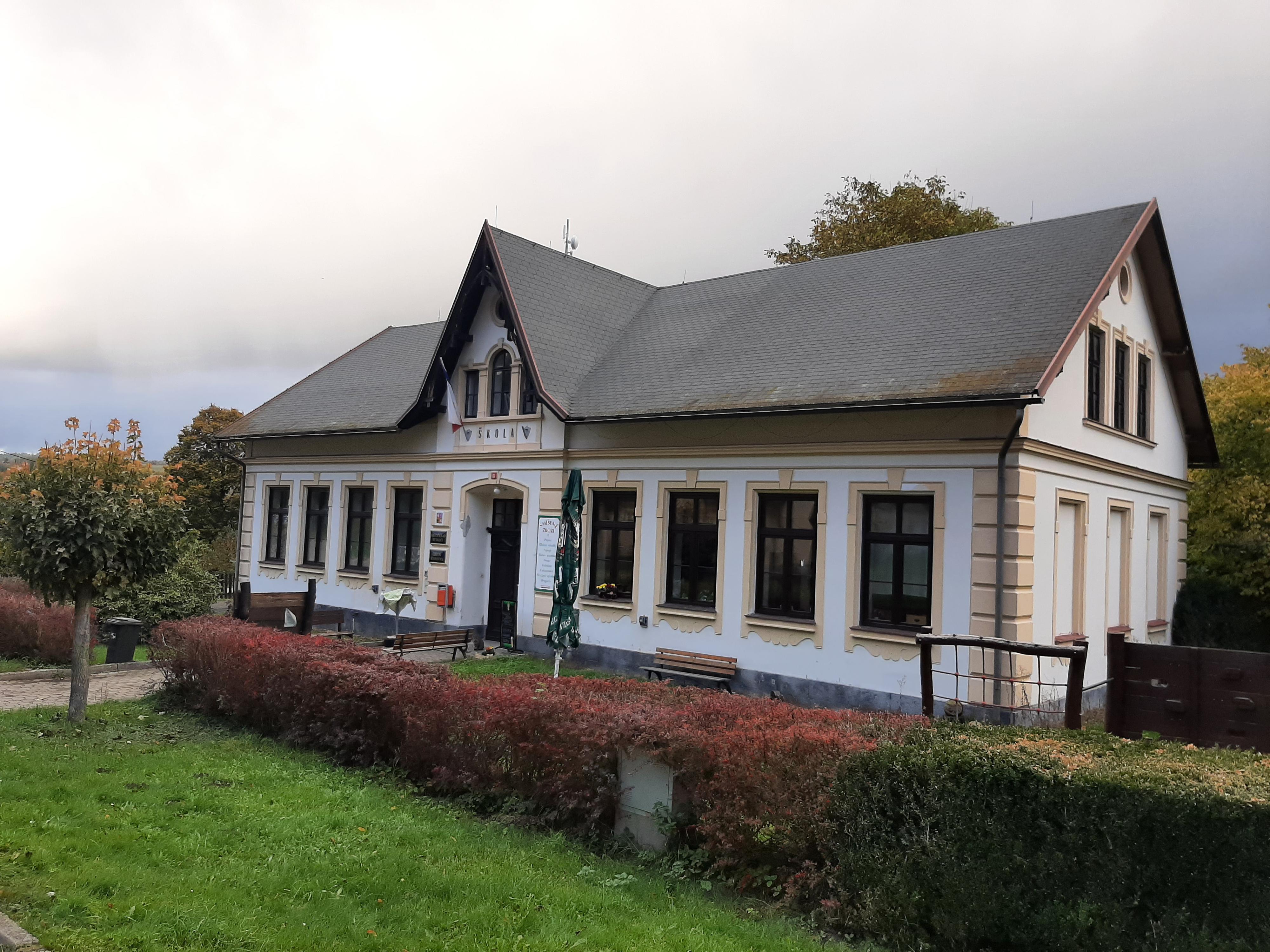 Klokočí - obecní úřad foto 5