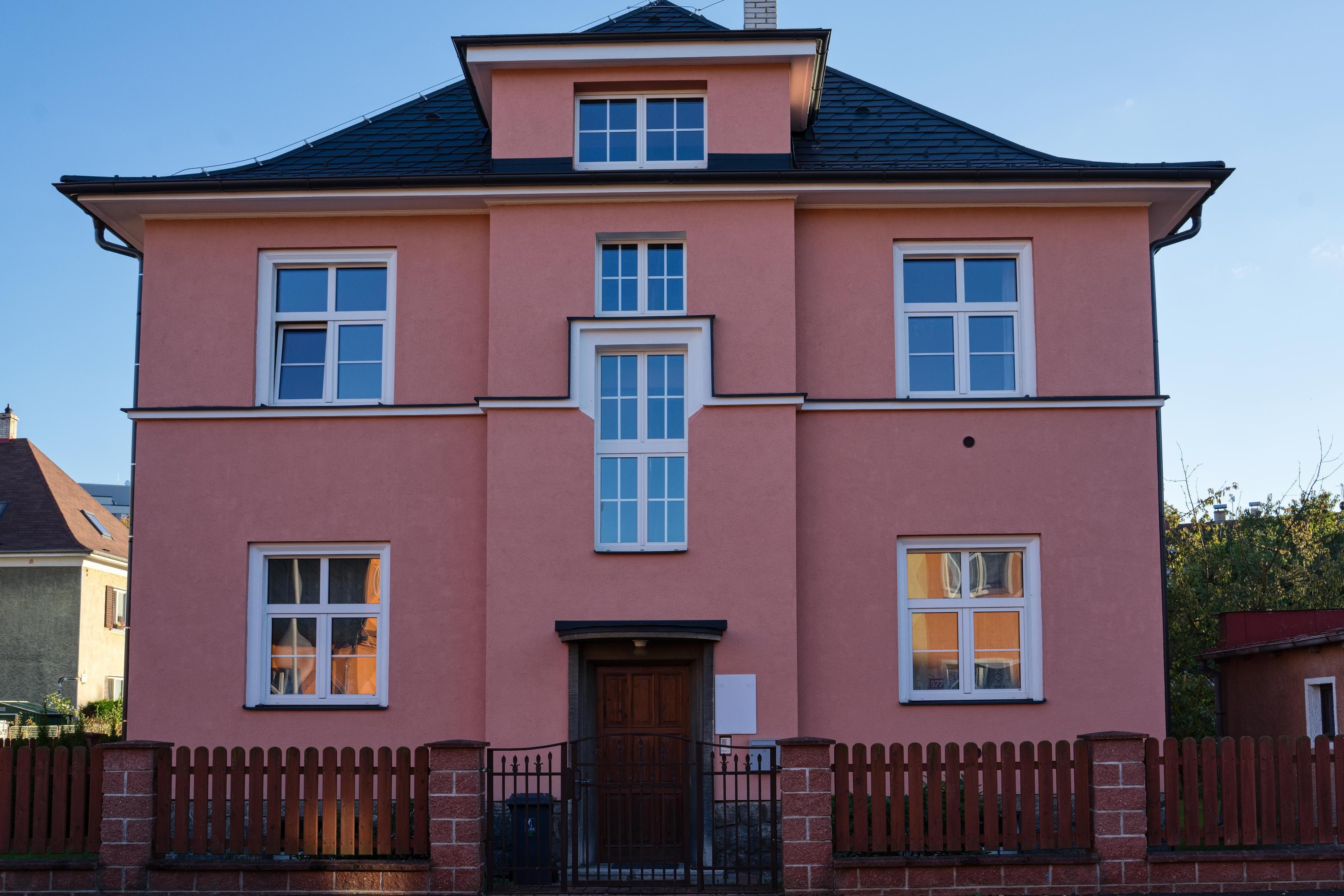 Mgr. Dana Všahová - notářka