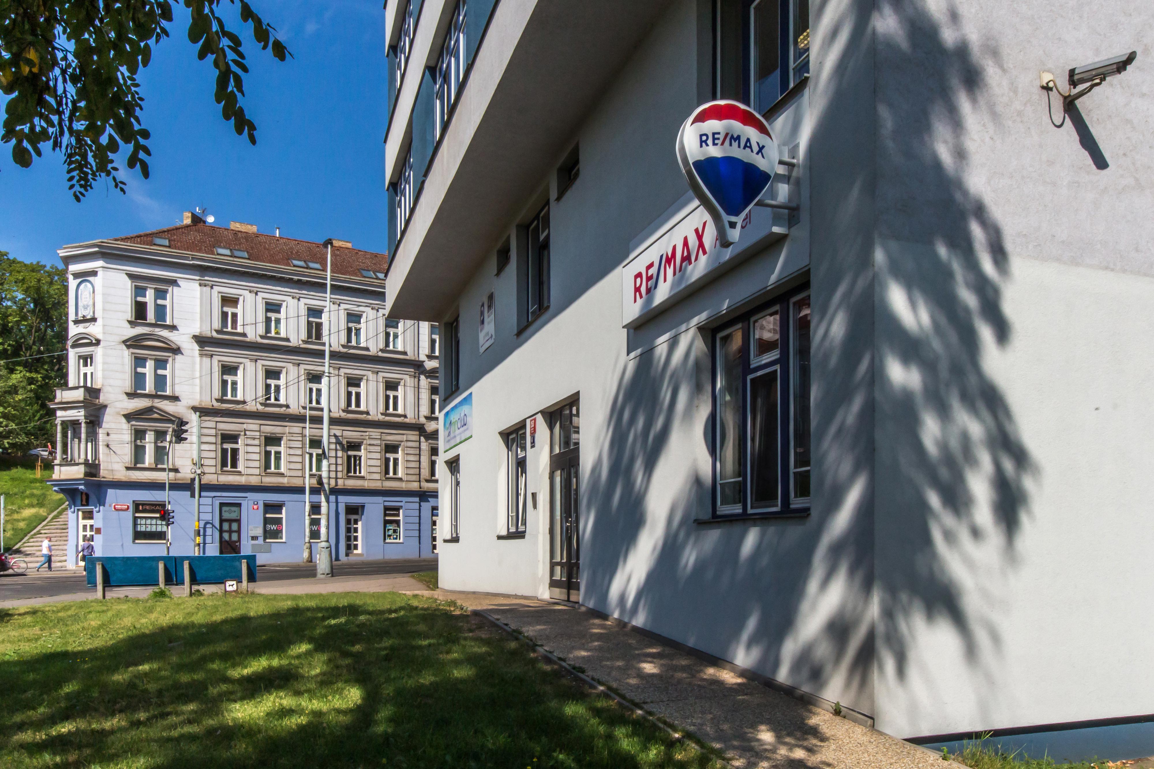 REMAX Anděl foto 3