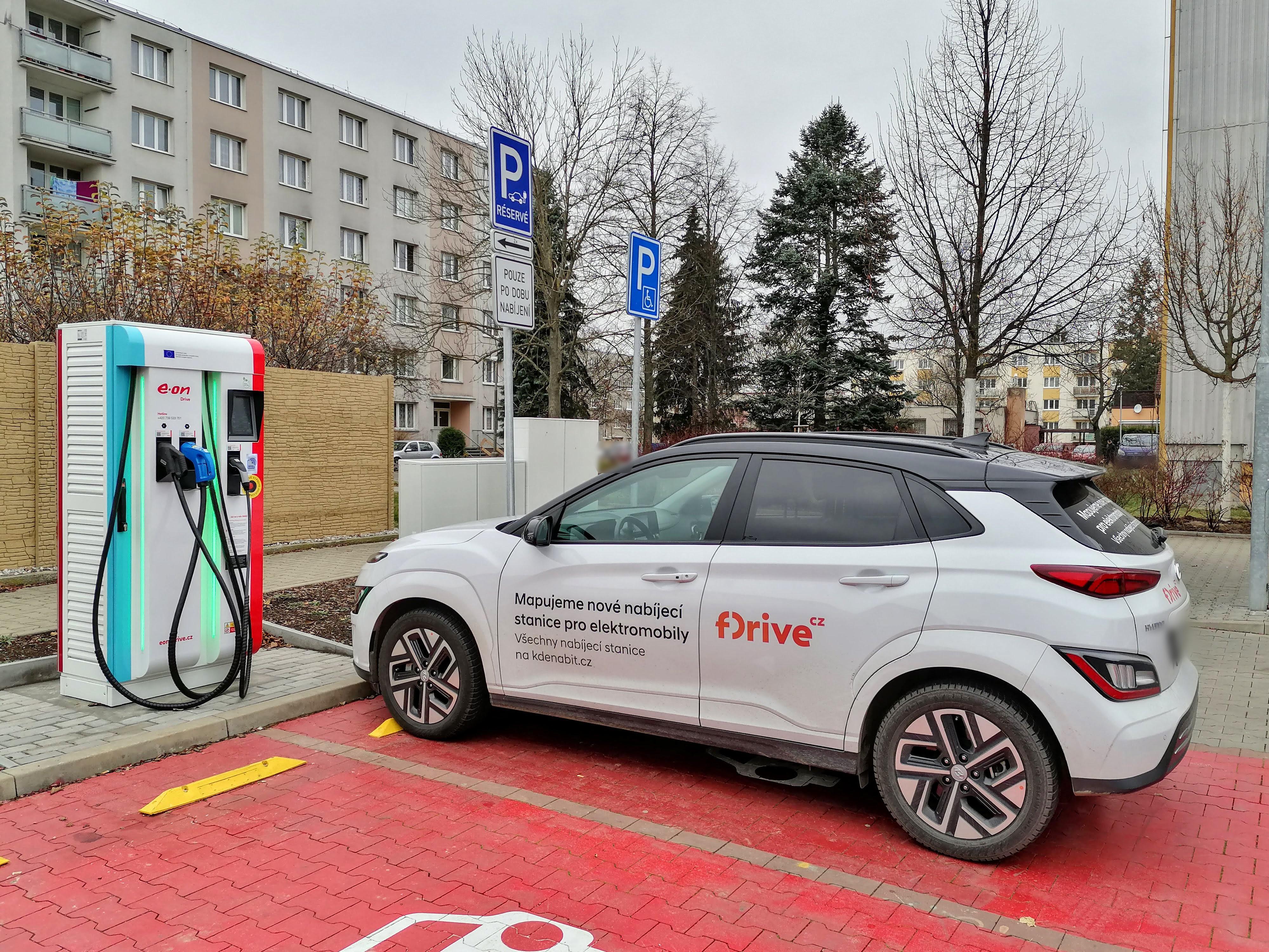 Dobíjecí stanice E.ON Drive