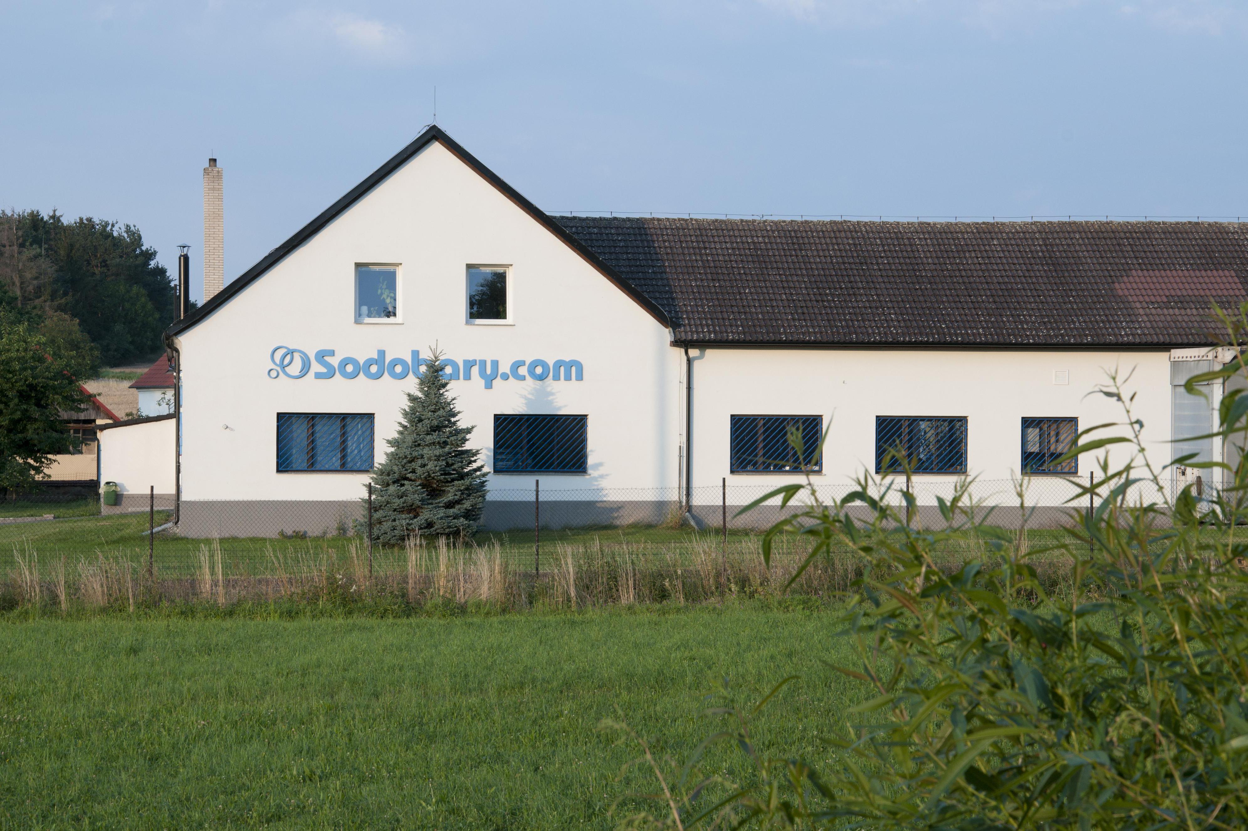 Lease machines, s.r.o.