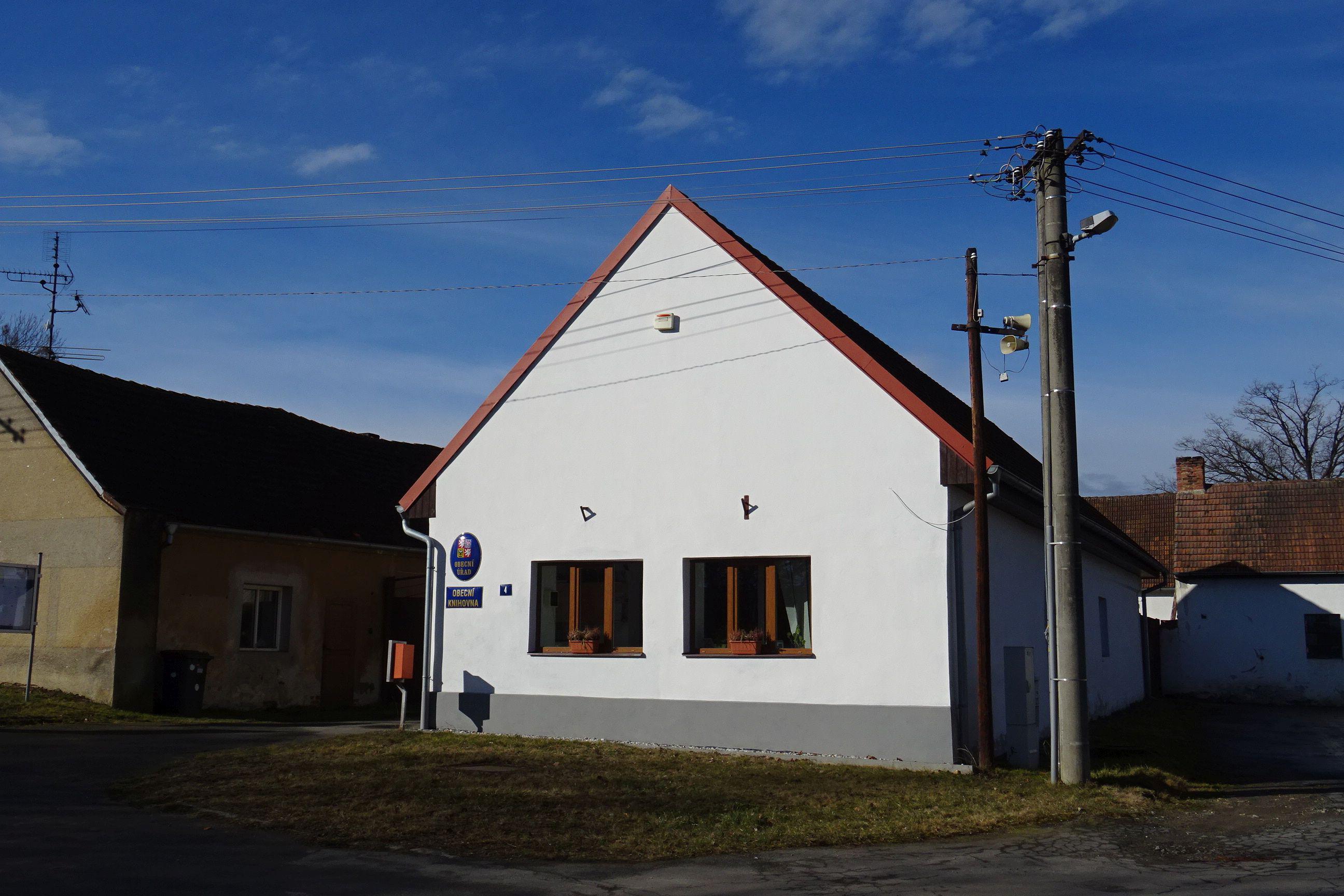 Dunajovice - obecní úřad foto 2