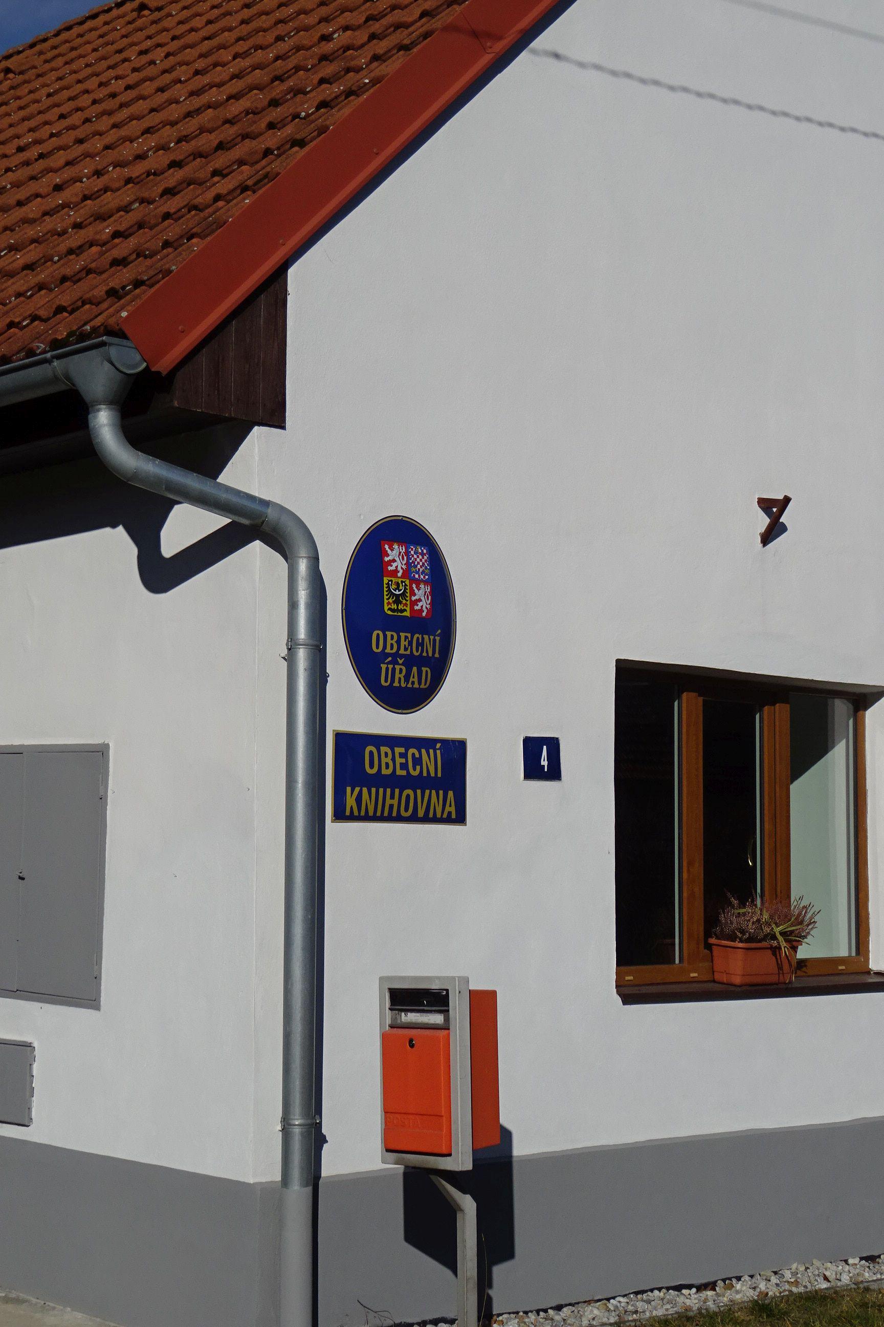 Dunajovice - obecní úřad foto 3