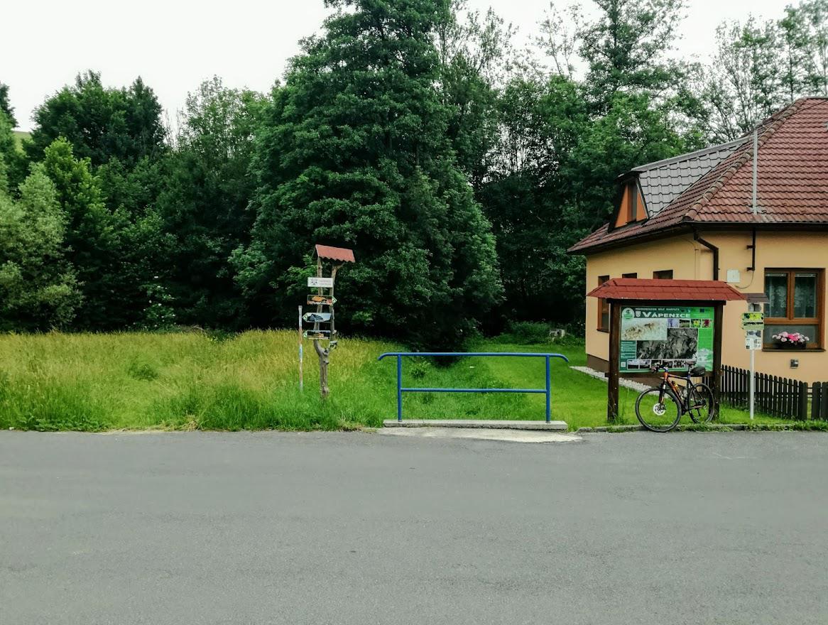 Vápenice - obecní úřad foto 2