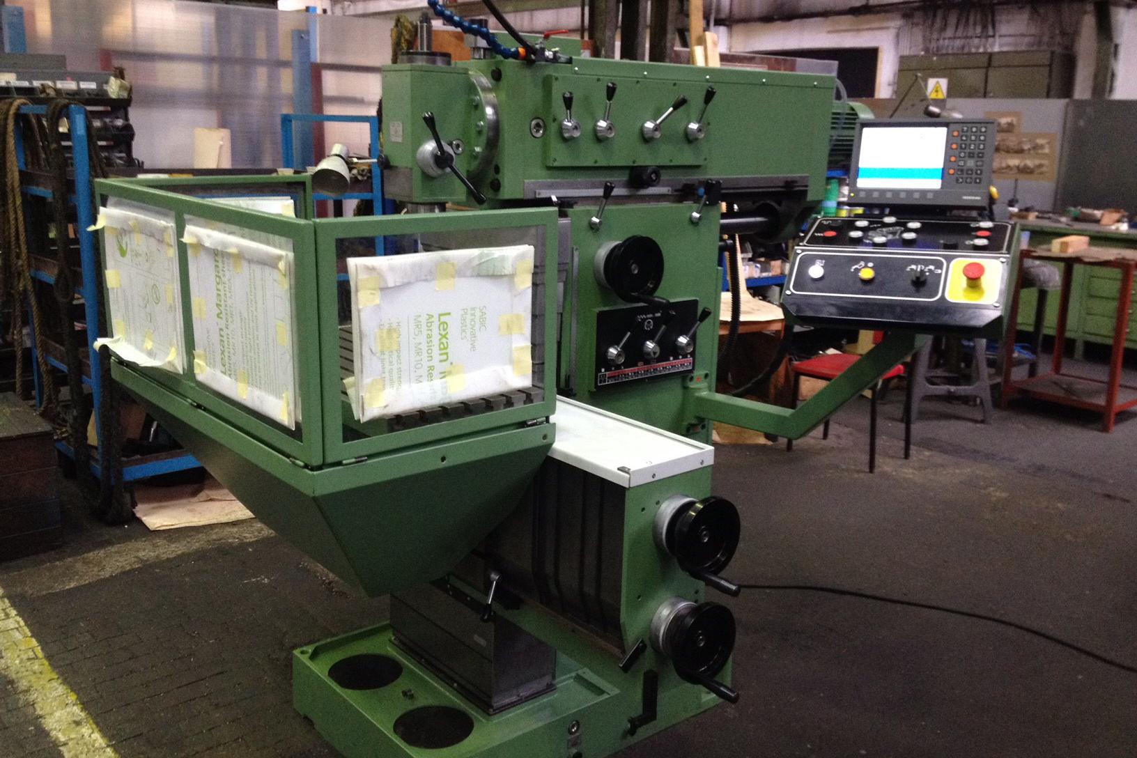 Prodej - nástrojařské frézky použité i repasované