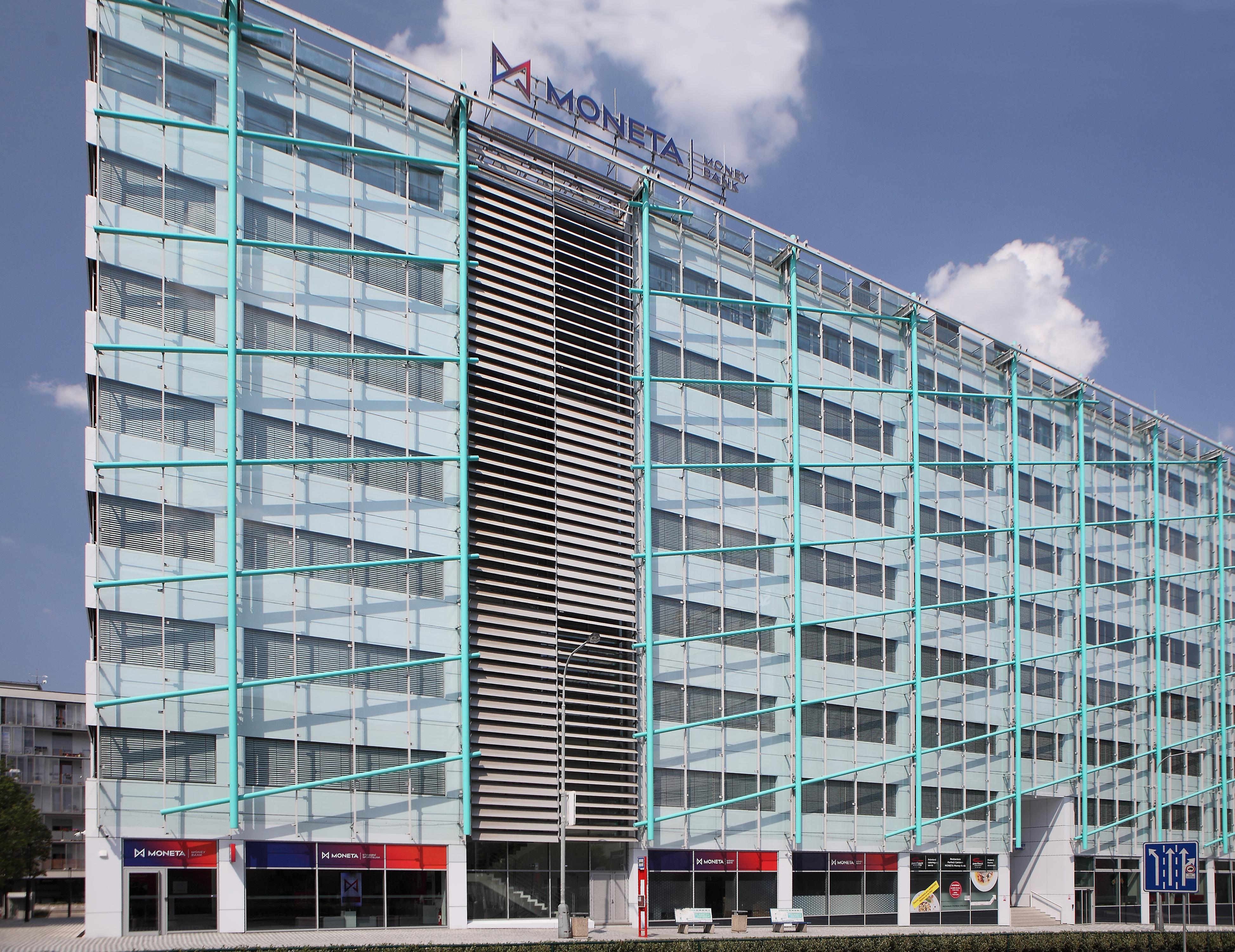 MONETA Money Bank foto 2