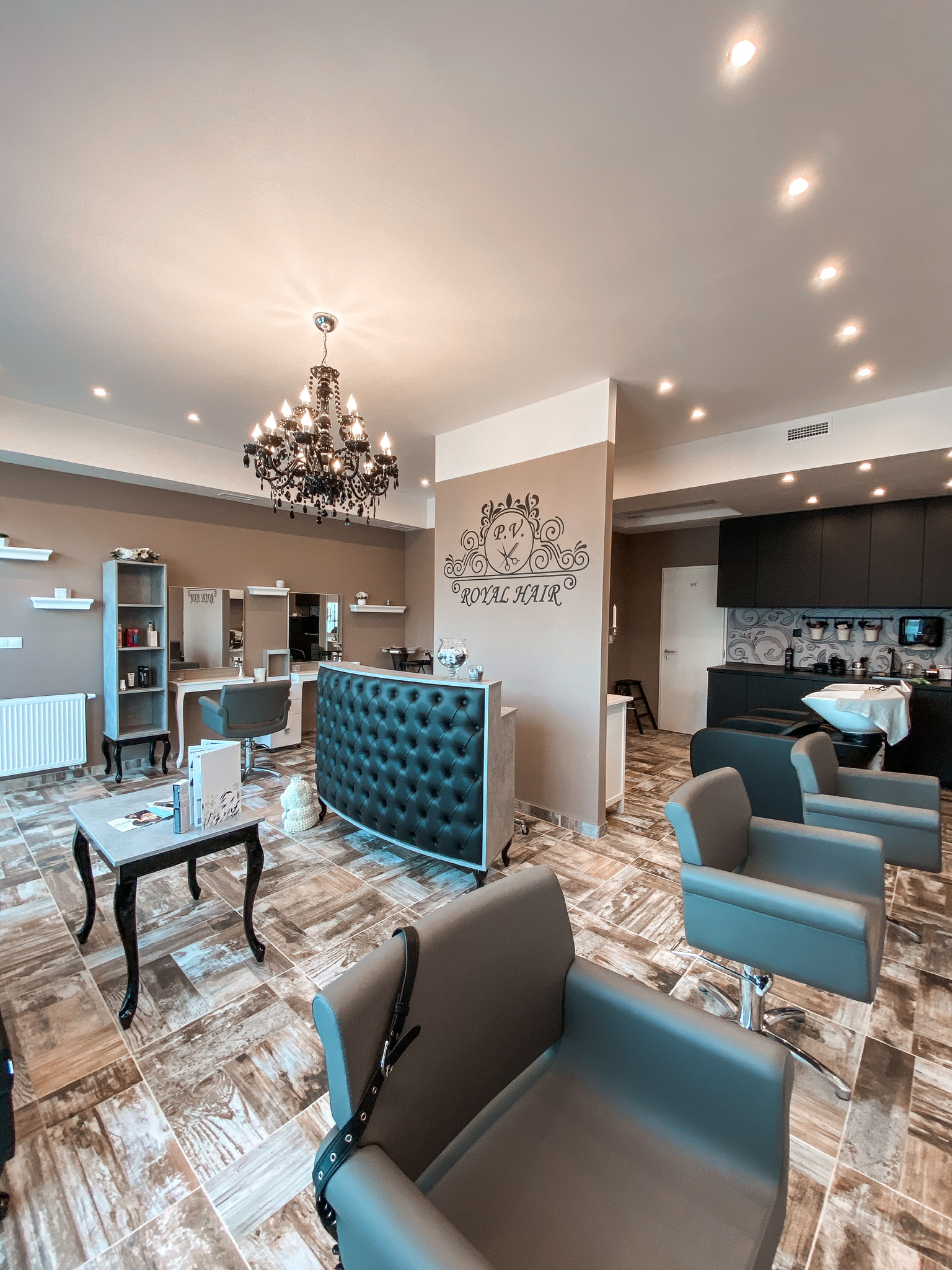 Royal Hair P.V. foto 2