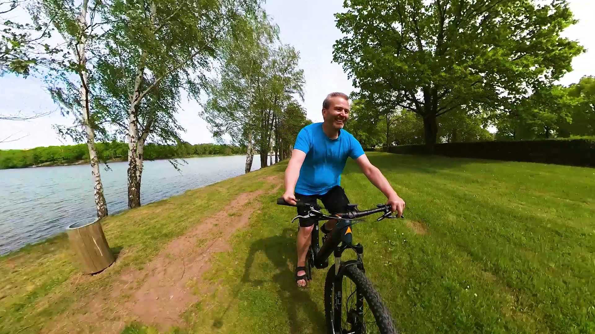 Powerbox - infrastruktura pro nabíjení elektrokol mimo dům foto 2 (náhled videa)