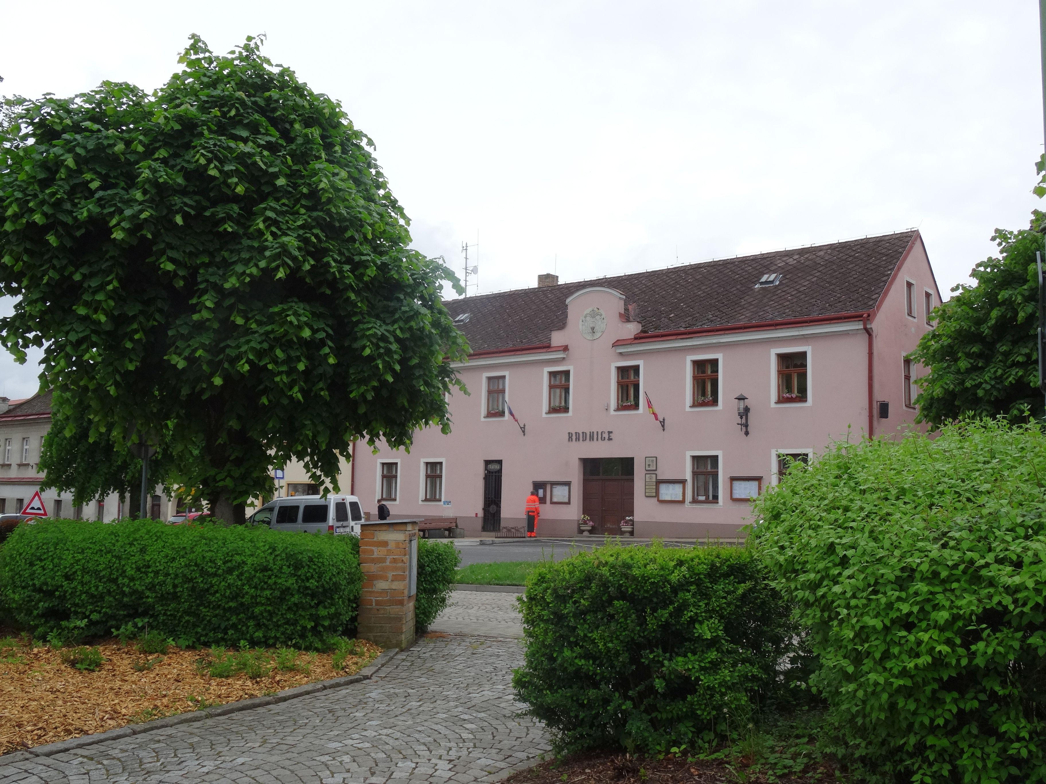 Horní Cerekev - městský úřad foto 3