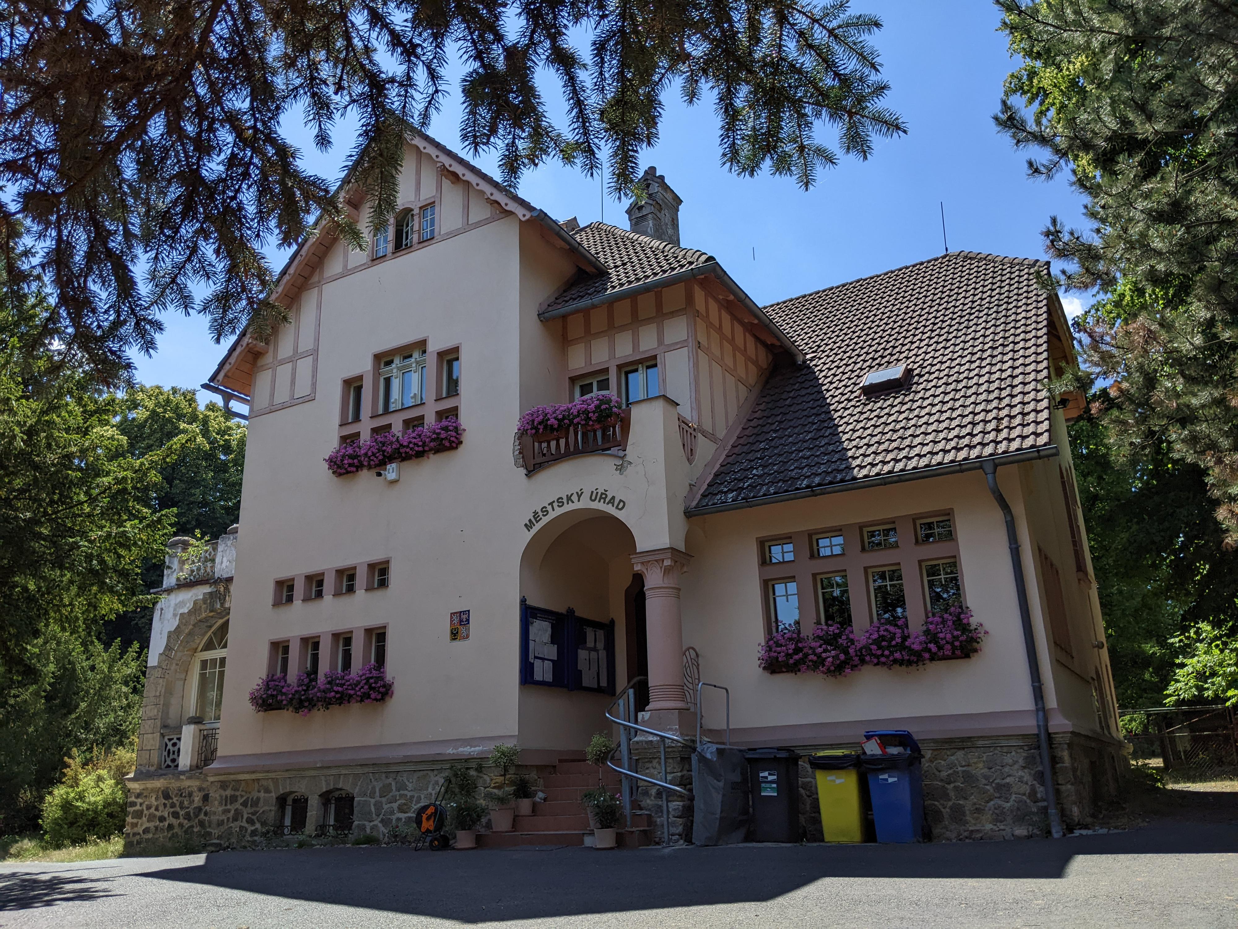 Horní Jiřetín - městský úřad foto 4