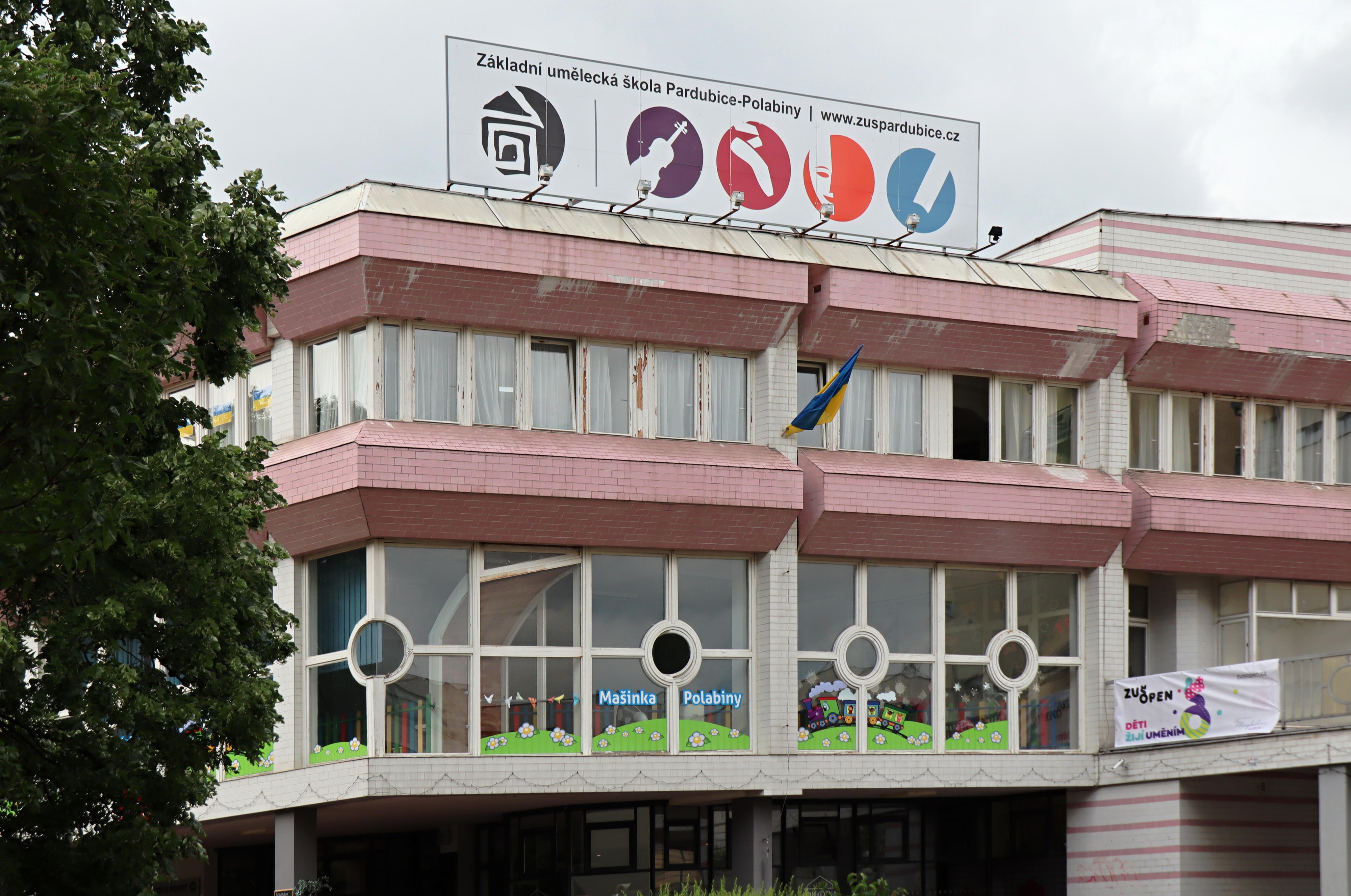 Základní umělecká škola Pardubice-Polabiny, Lonkova 510 foto 4