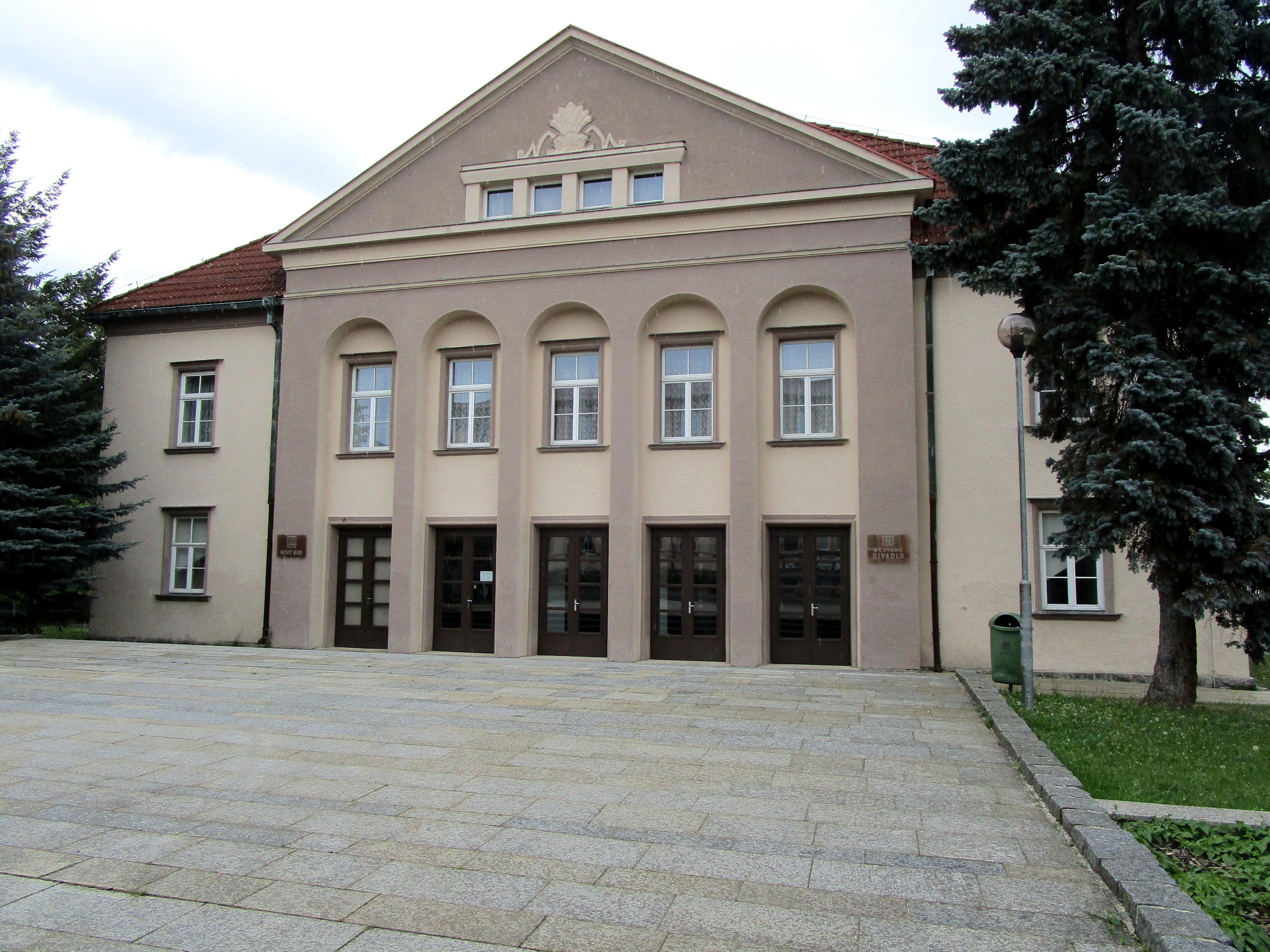 Městské divadlo Nový Bor foto 4