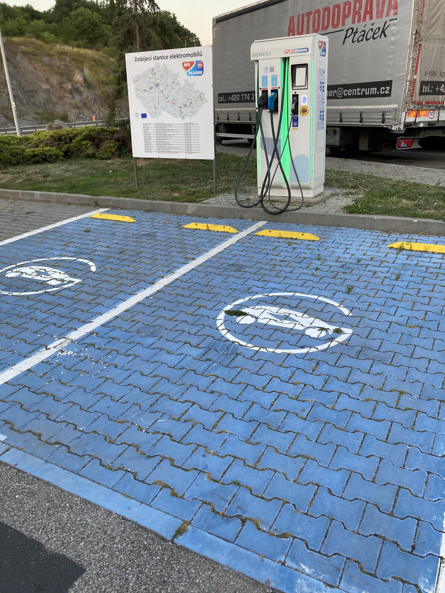 MOL - Nabíjecí stanice foto 3