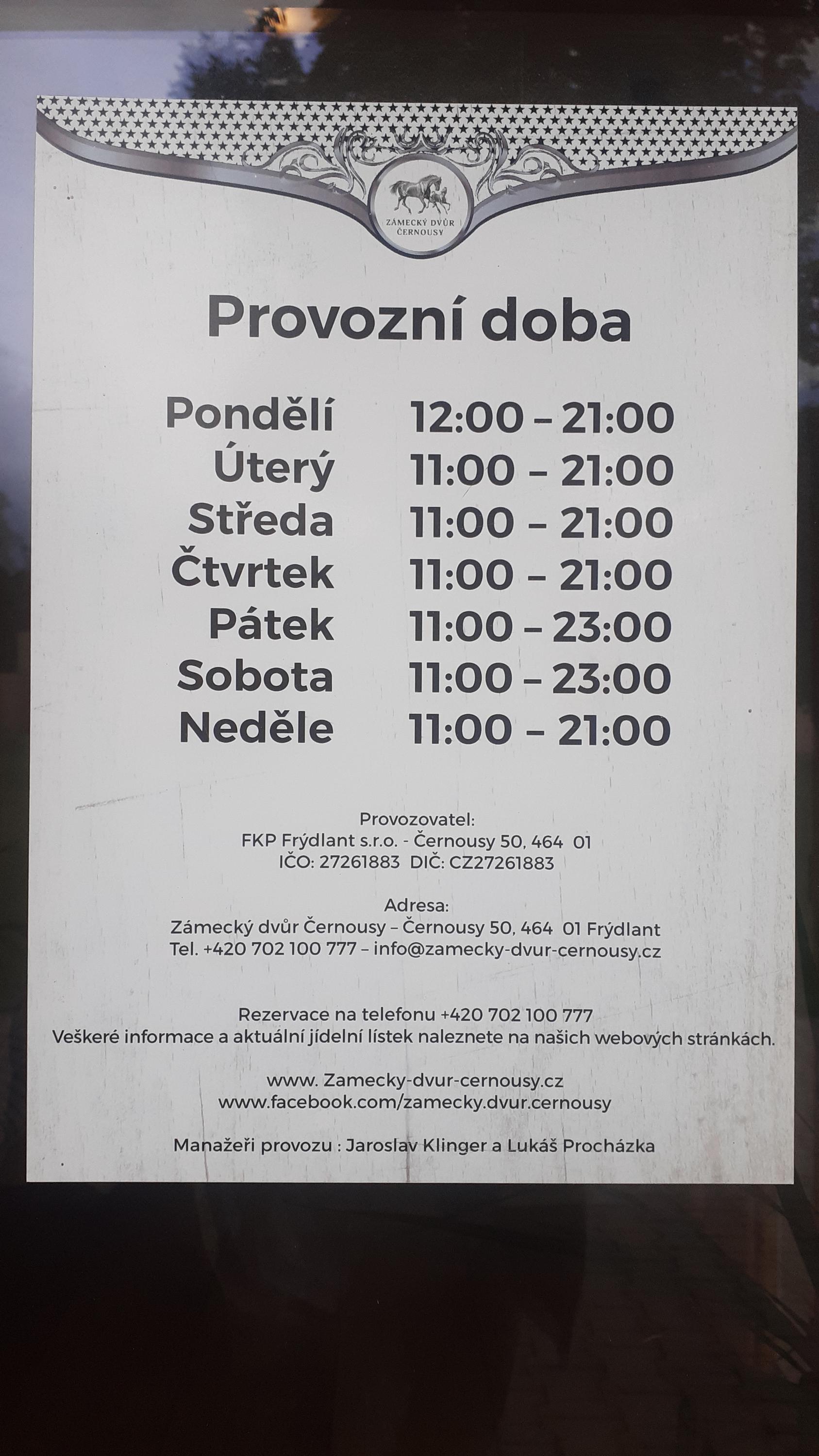 Restaurace Zámecký dvůr Černousy foto 5