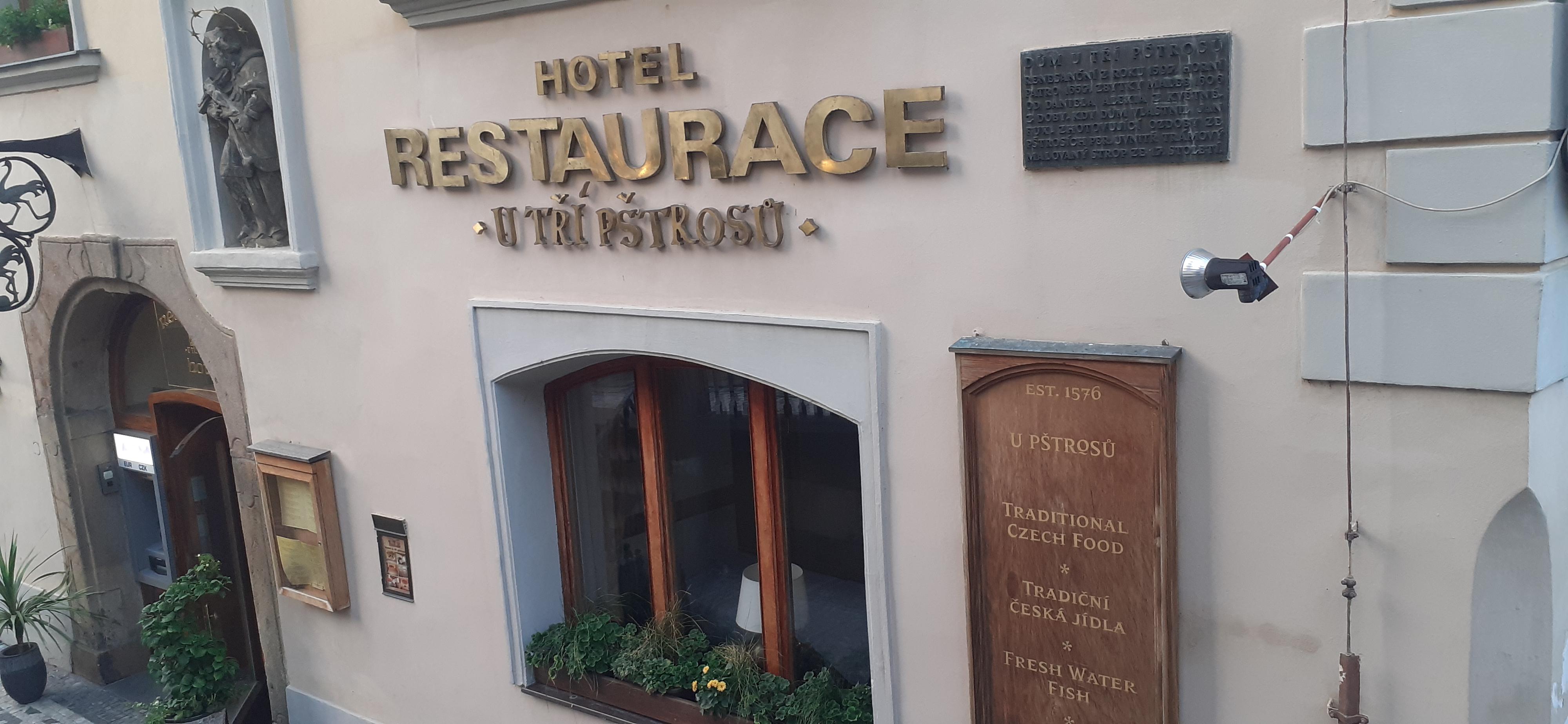 Restaurace hotelu U tří pštrosů foto 3