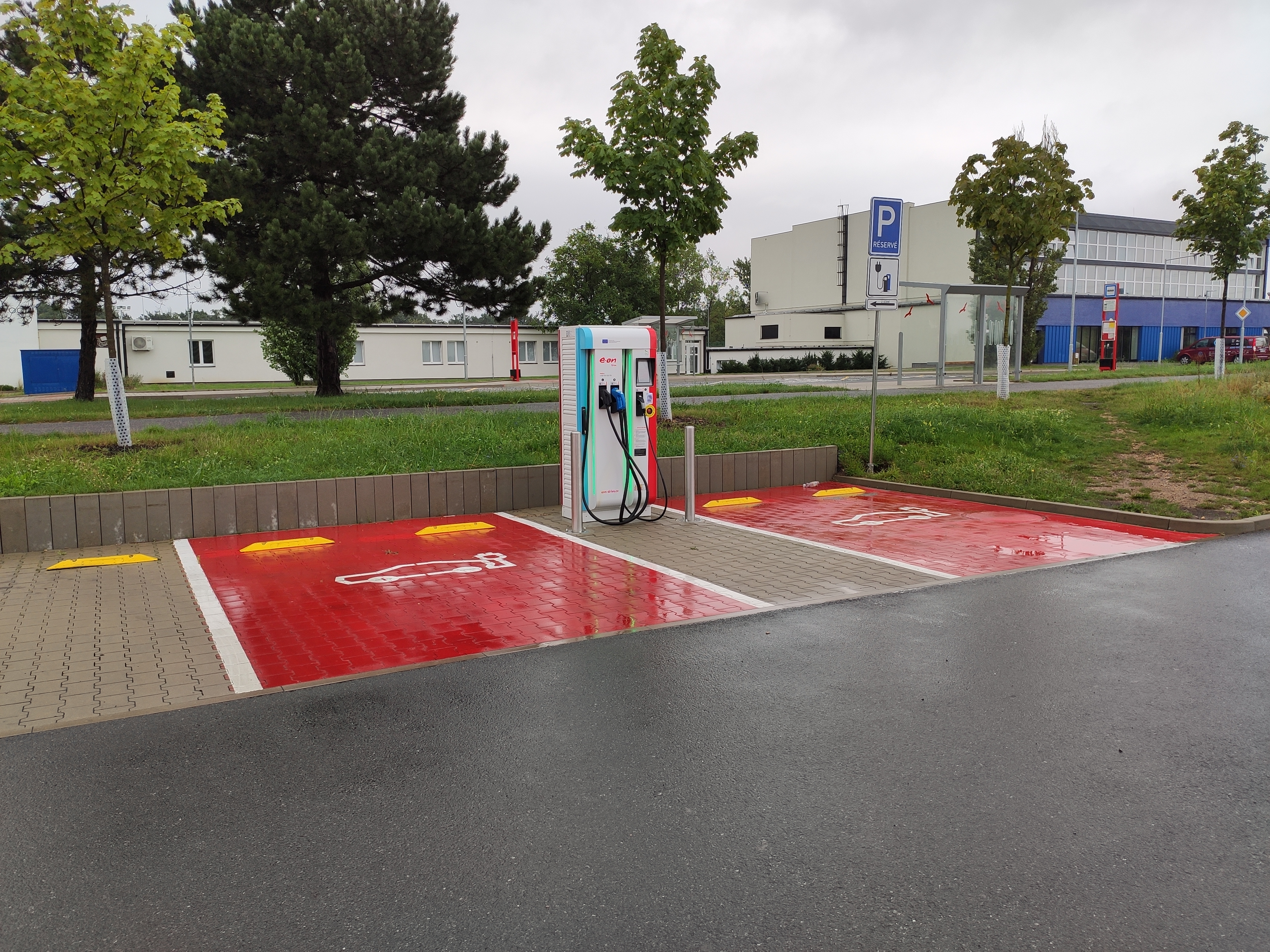Dobíjecí stanice E.ON Drive