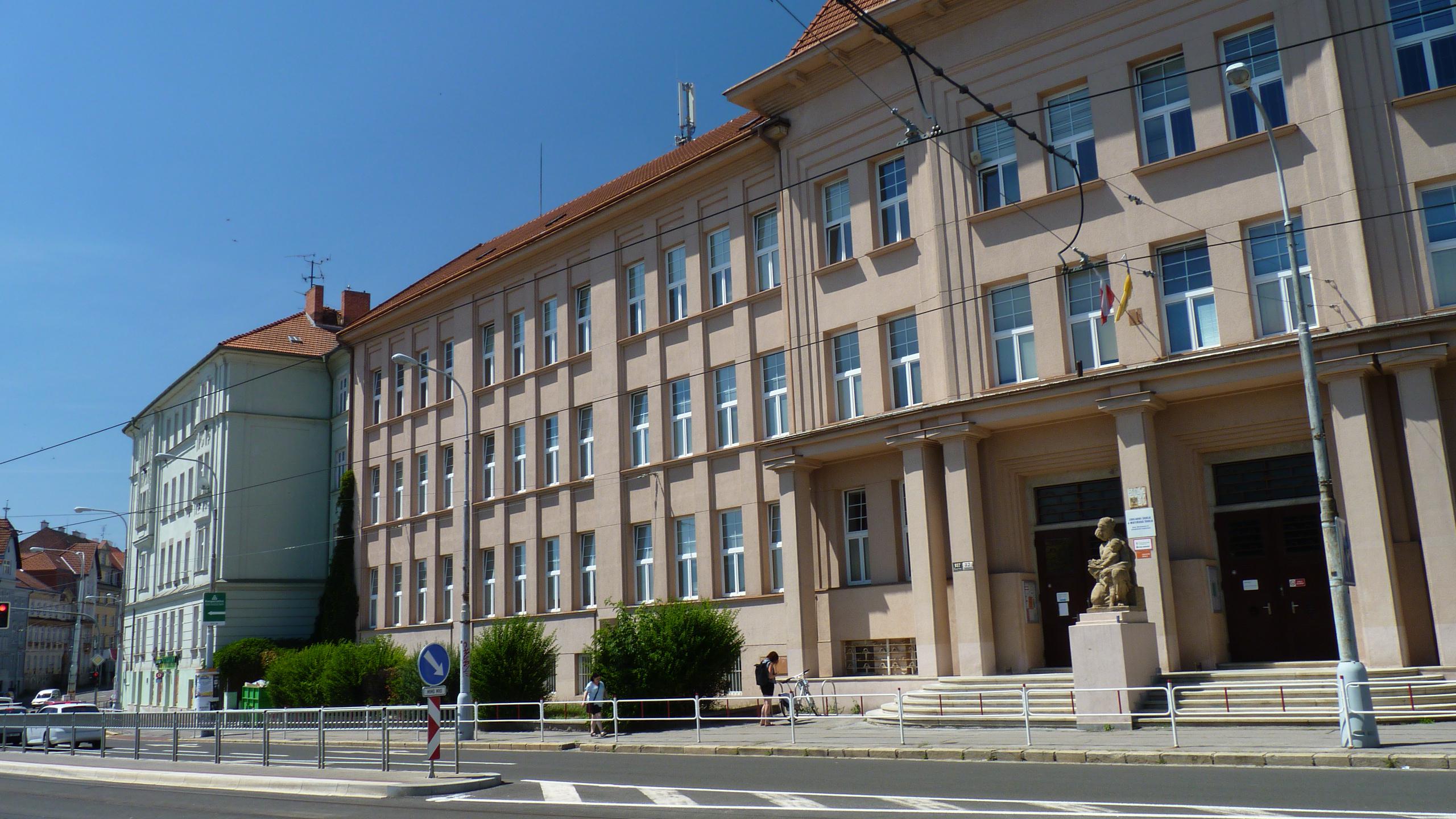 ZŠ a MŠ Brno, Merhautova foto 3