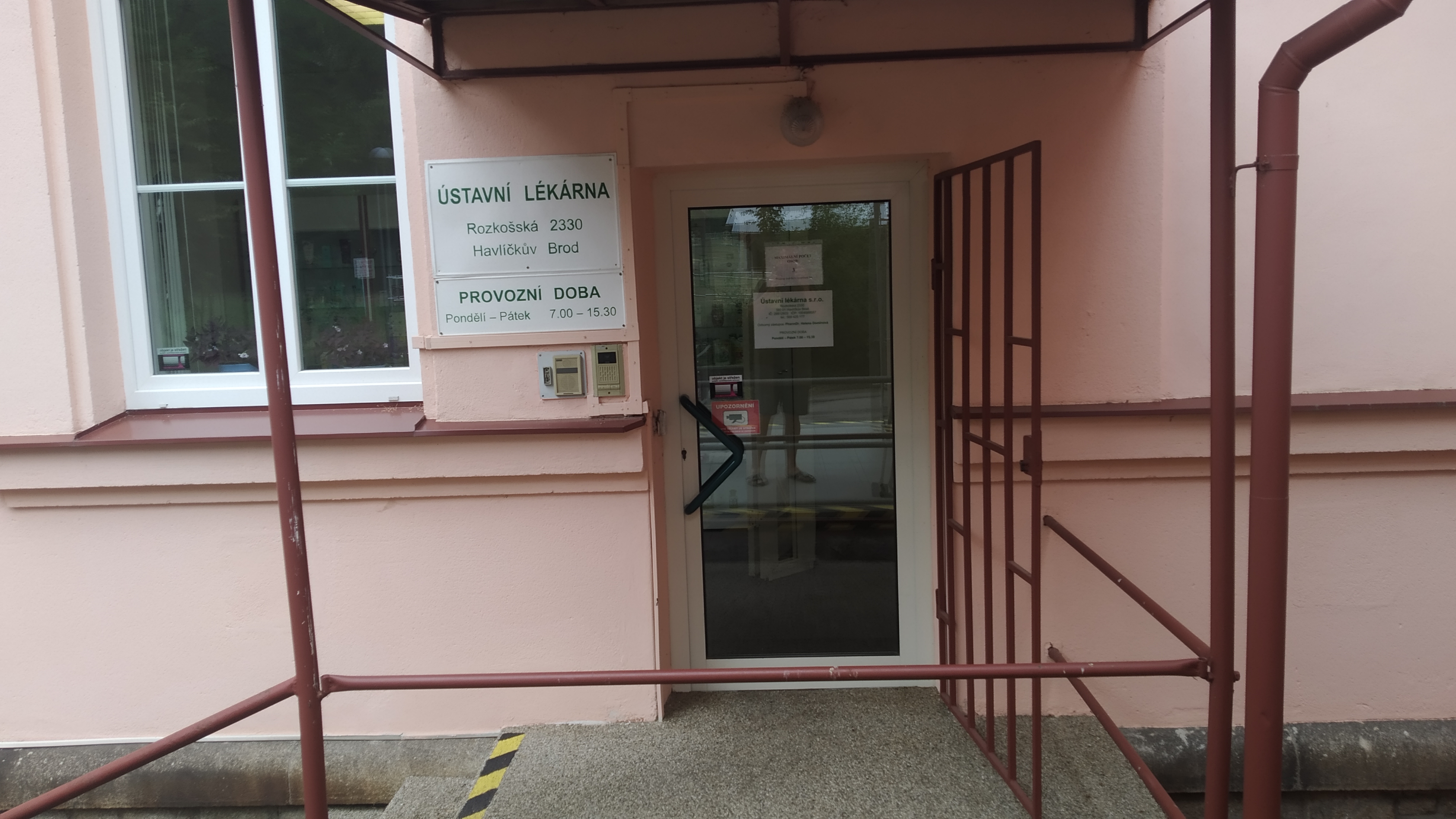 Ústavní lékárna foto 1