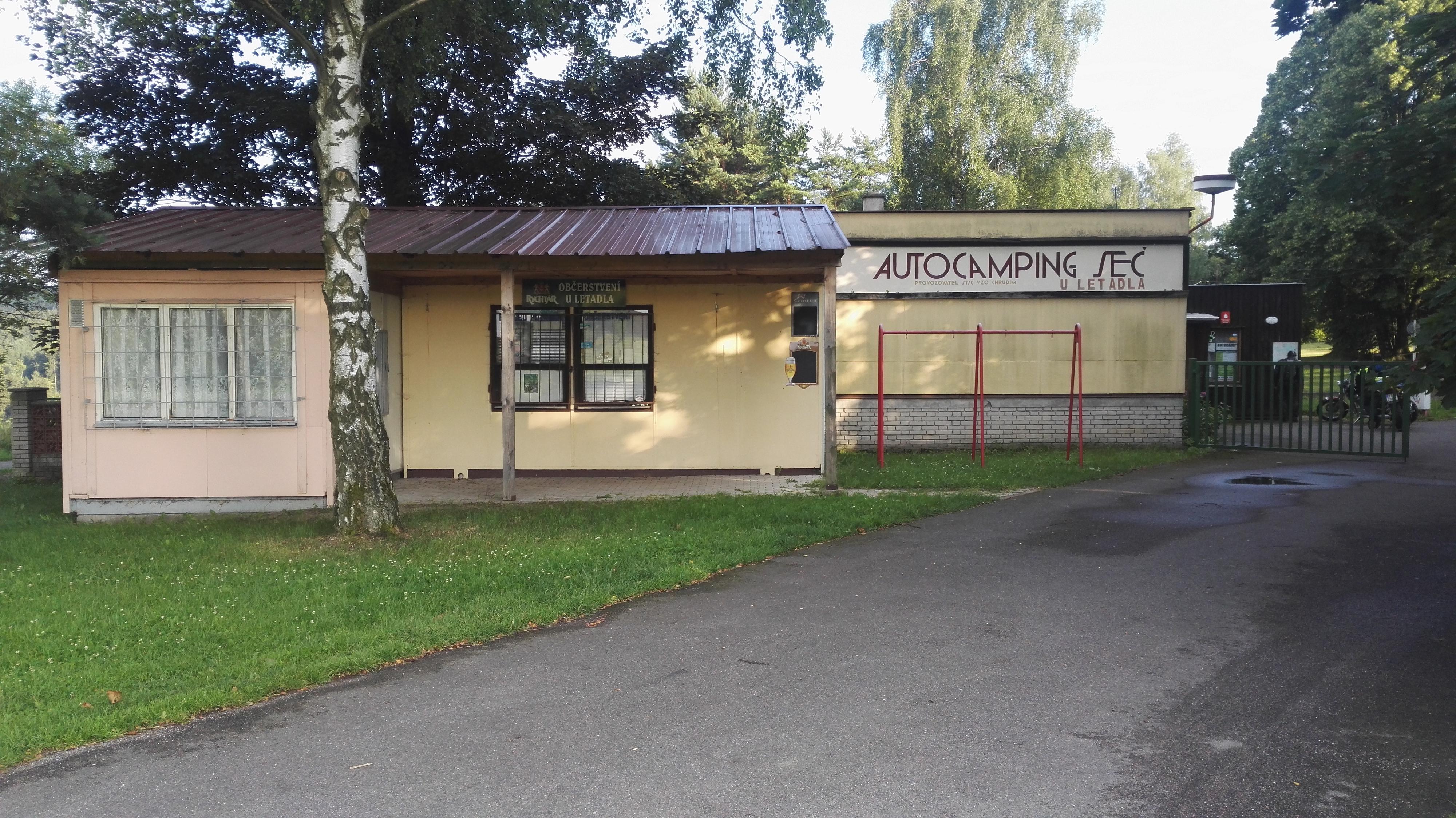 Autokemp U letadla foto 5