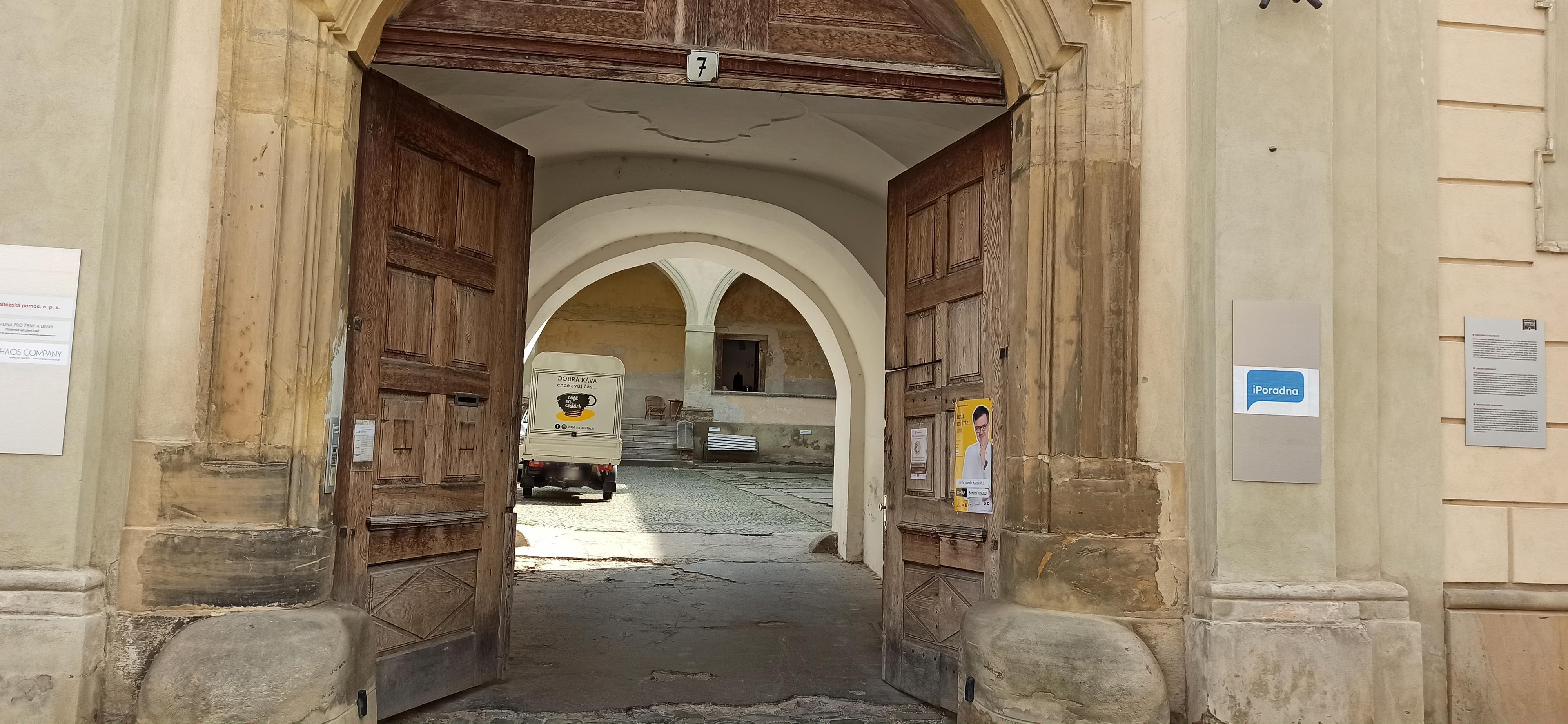 Arcibiskupská knihovna v Olomouci foto 4
