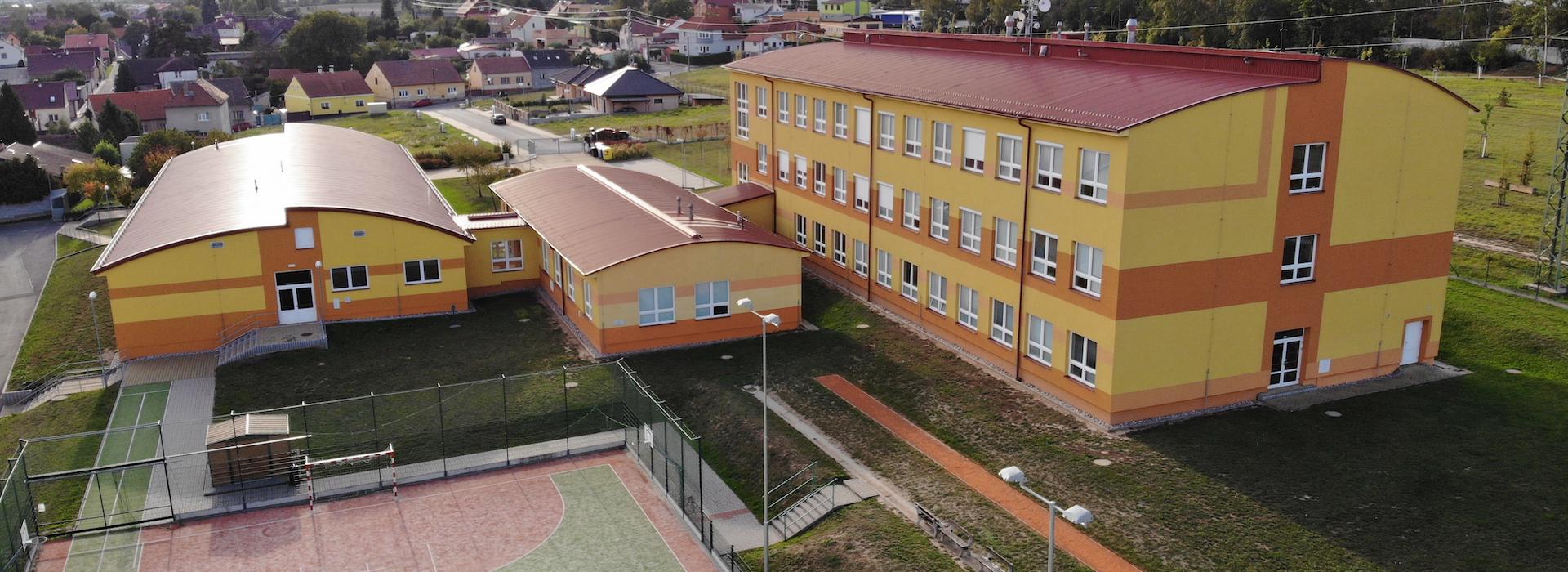ZŠ s MŠ Tlučná foto 2