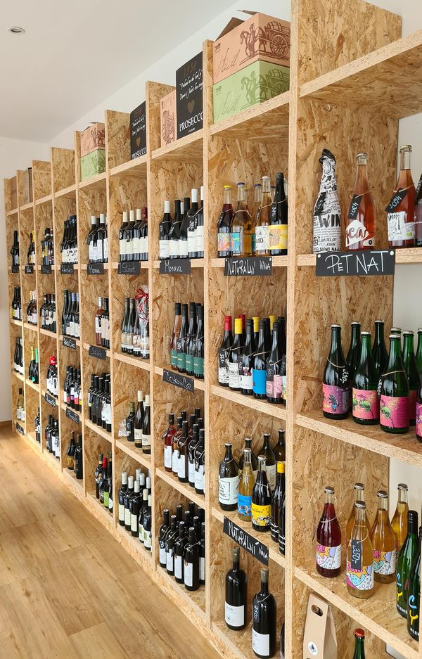 Vinotéka UVED Wine (Zlín), IČO 07414862, adresa a telefon • Firmy.cz