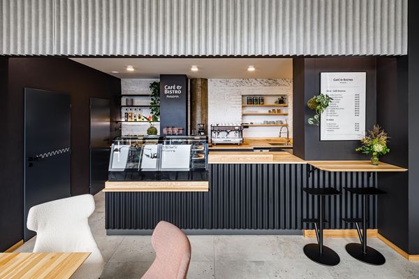 Bistro Wood: Kde se dřevo snoubí s chutí