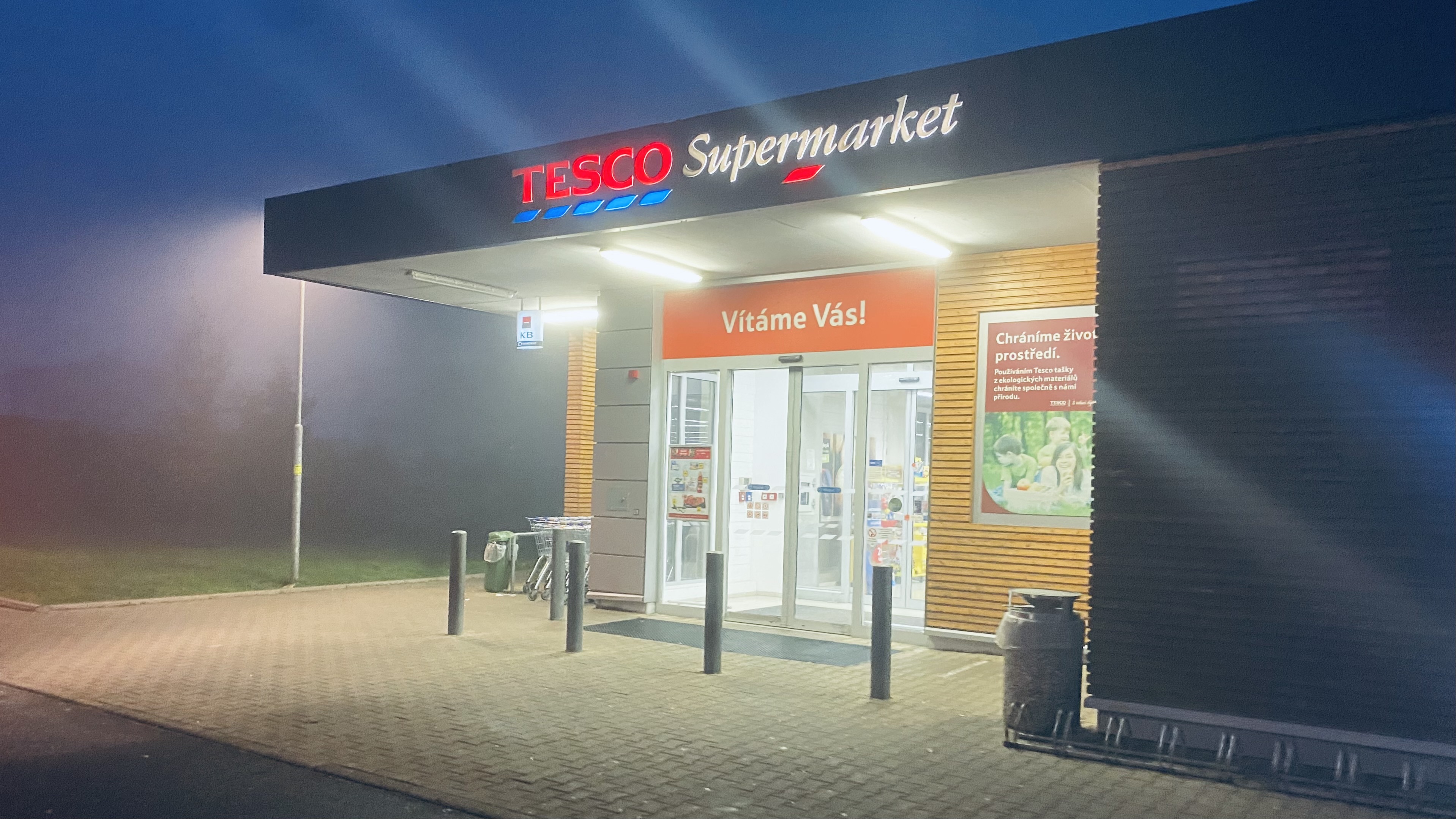 Tesco Supermarket foto 2