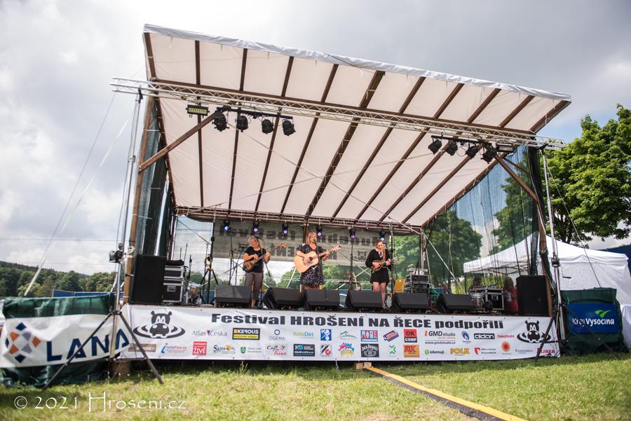 Hudební festival HROŠENÍ NA ŘECE foto 5