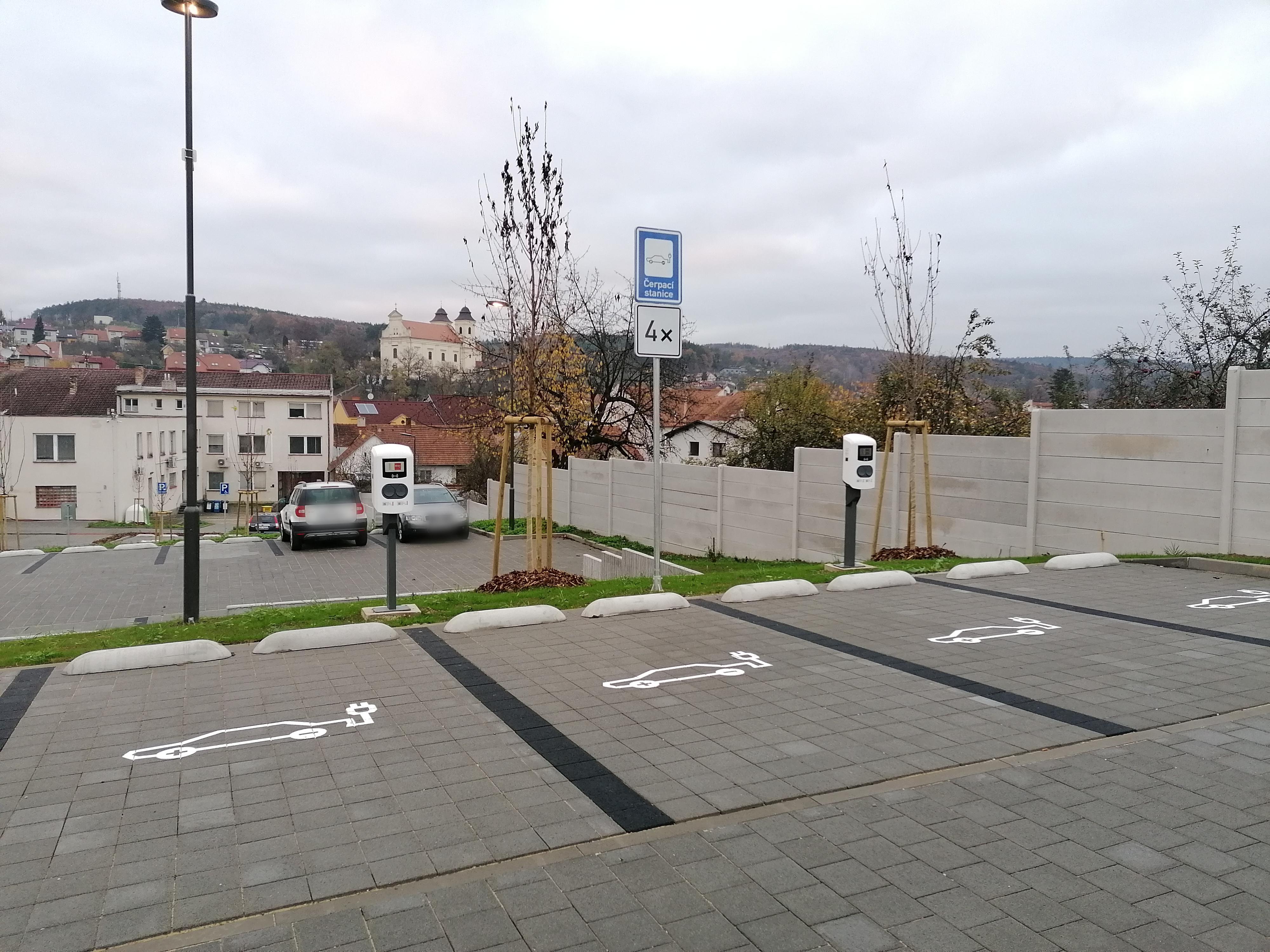 E.ON - nabíjecí stanice