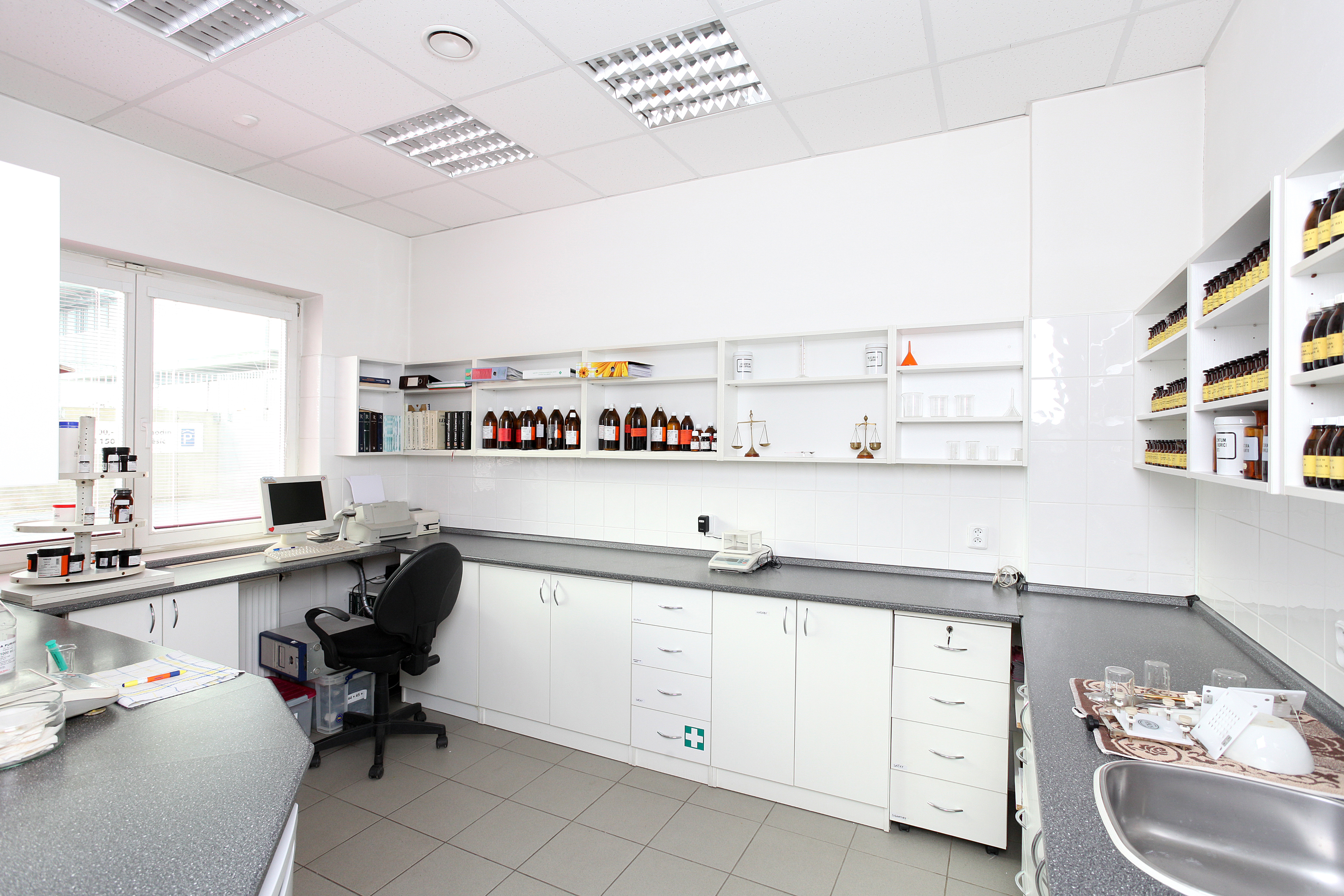 Lékárna U Zlatého slunce foto 4